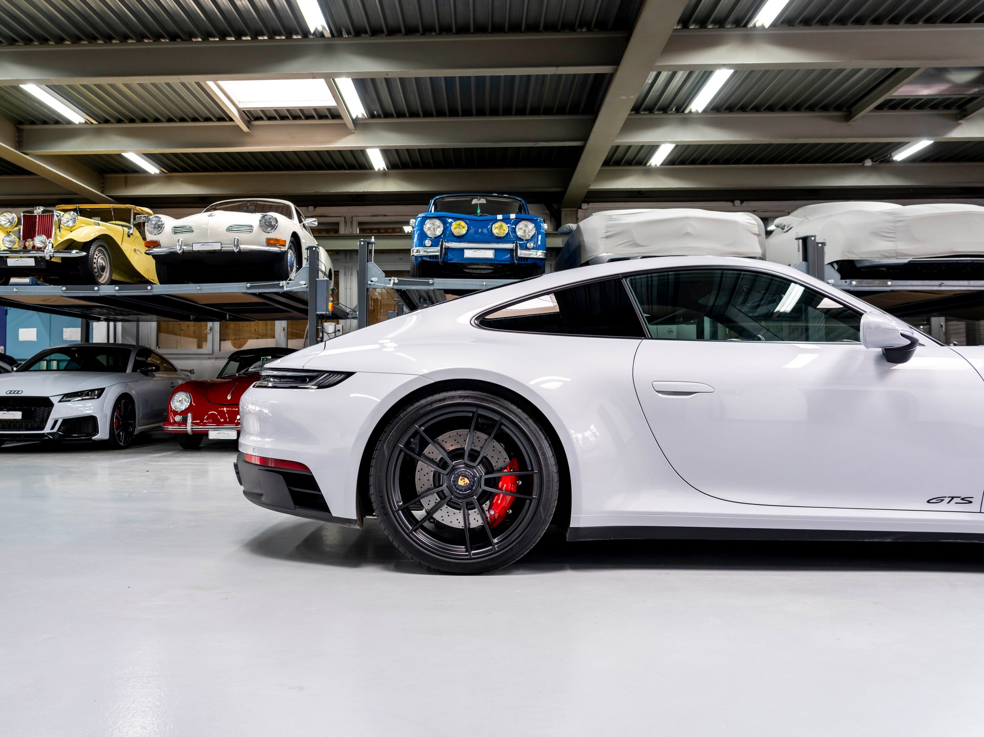 PORSCHE 911 Carrera GTS PDK-image-11