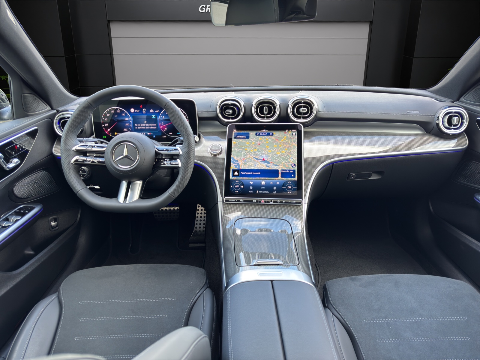 MERCEDES-BENZ C 200 4 Matic-image-11