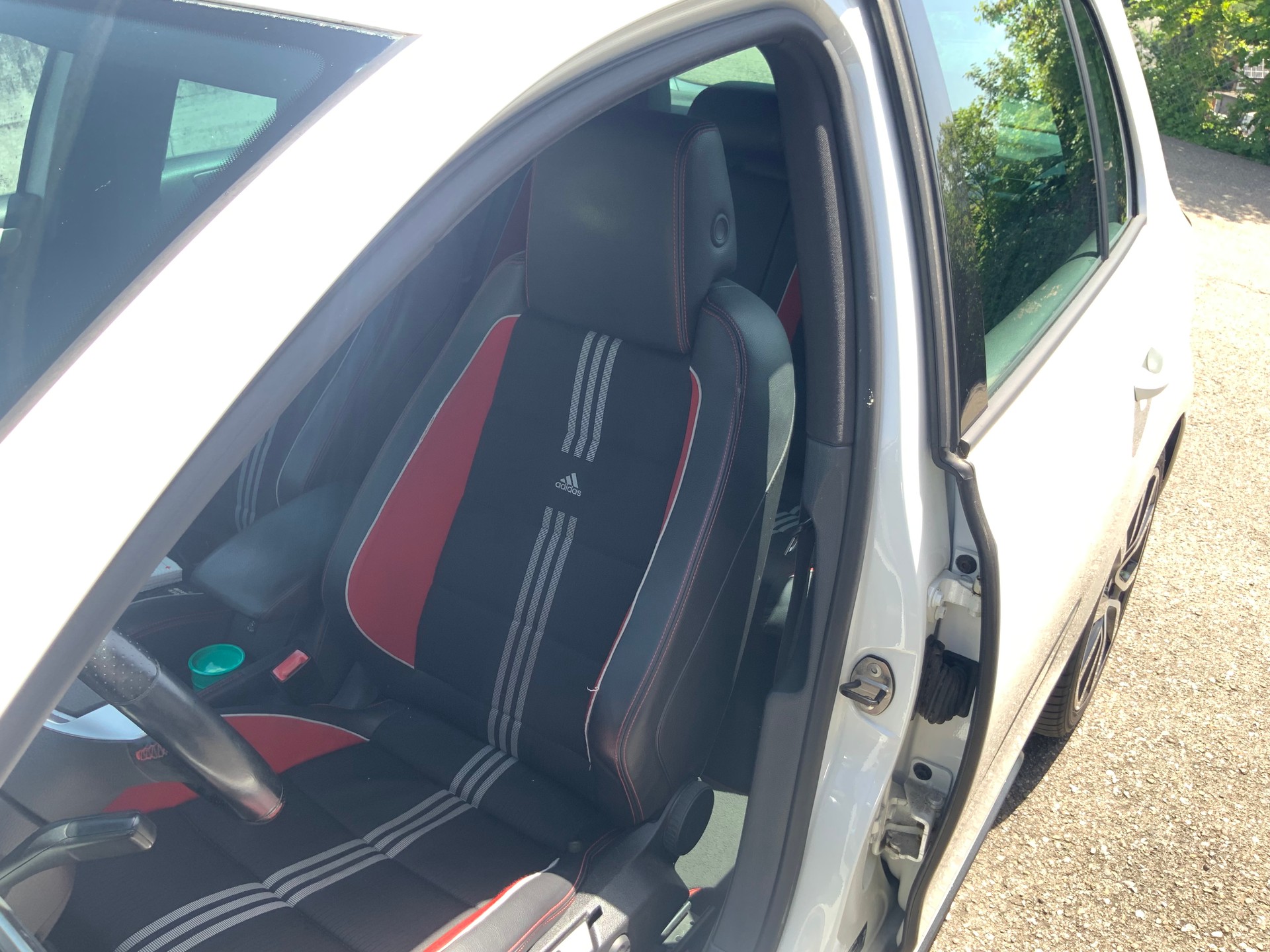 VW 2.0 TSI GTI Adidas-image-3