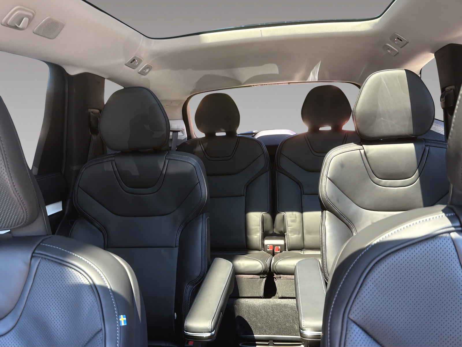 VOLVO EX90 Twin Performance Ultra 6P. AWD-image-7