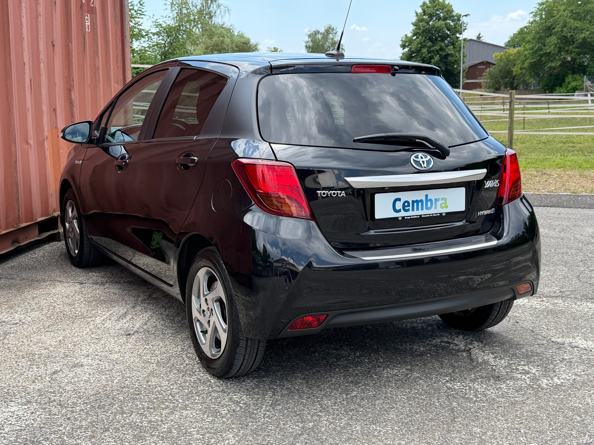TOYOTA Yaris 1.5 VVT-i HSD Trend-showroom-element-3