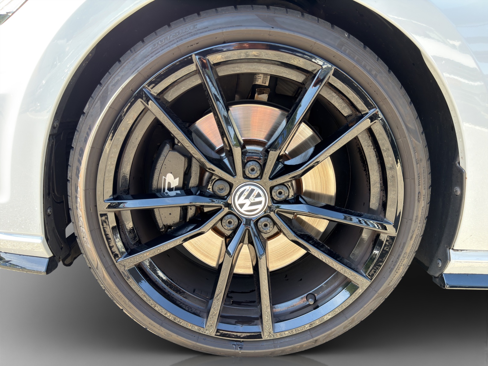 VW Golf 2.0 TSI R 4Motion DSG-image-15