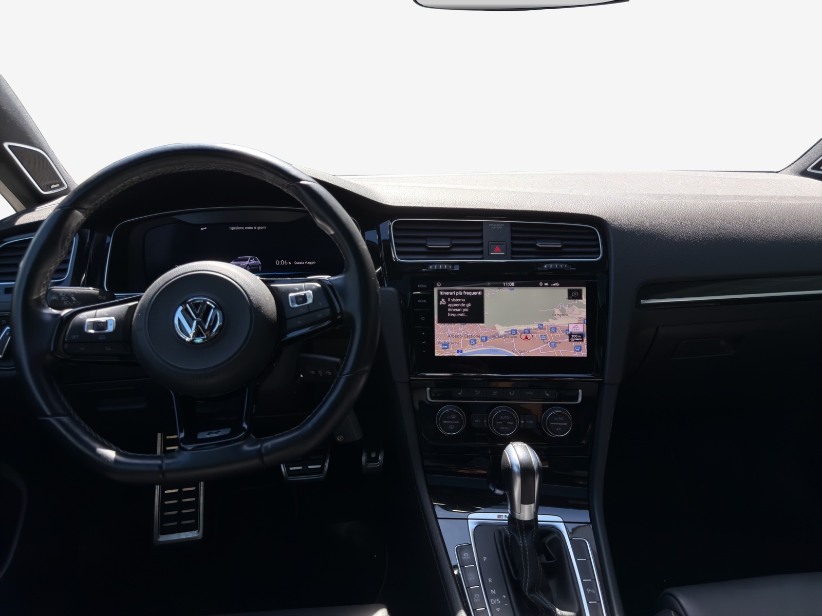 VW Golf 2.0 TSI R 4Motion DSG-image-8