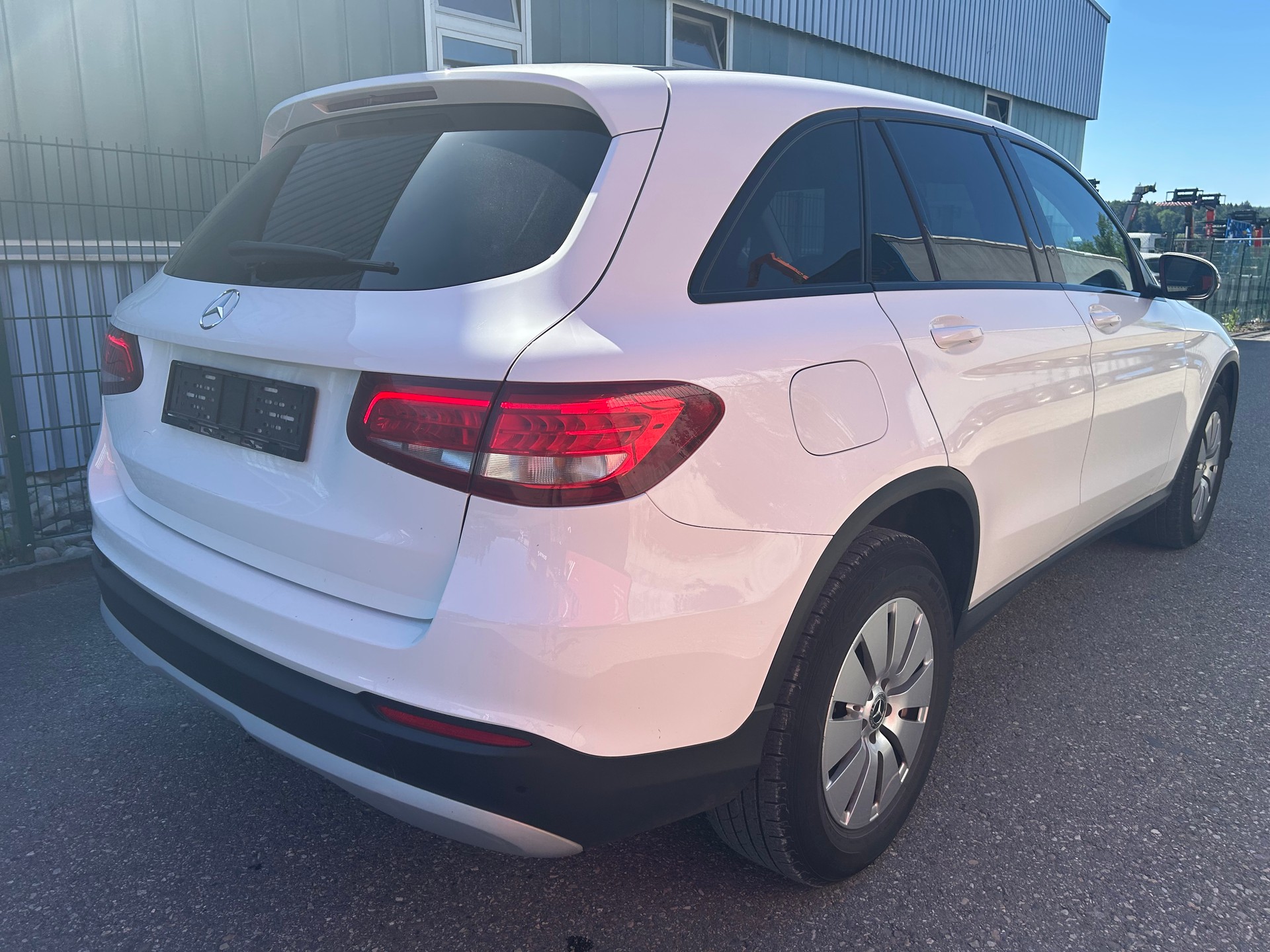 MERCEDES-BENZ GLC 250 4Matic 9G-Tronic-image-3