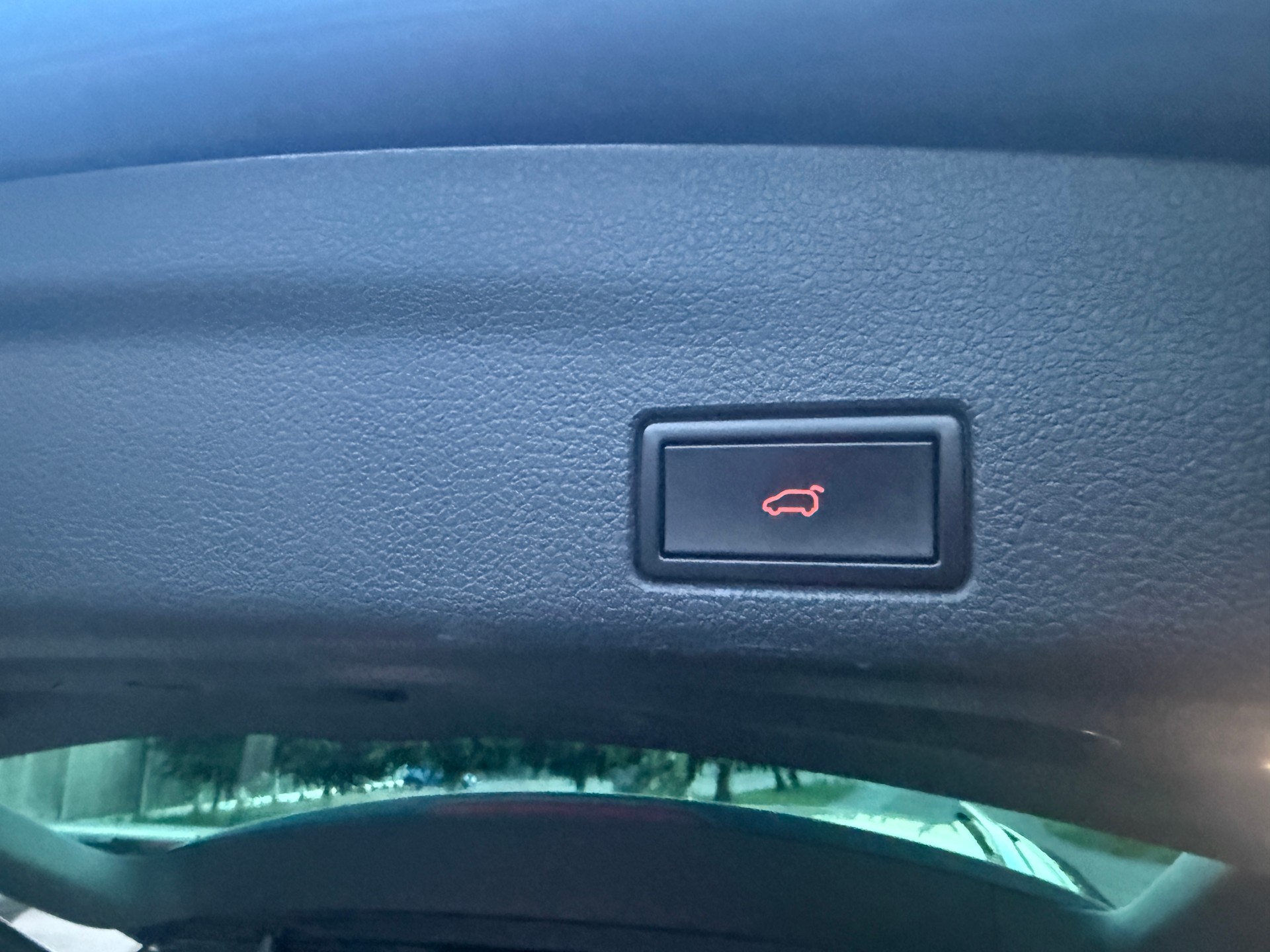 SEAT Alhambra 1.4 TSI DSG SWISS FR2-image-14