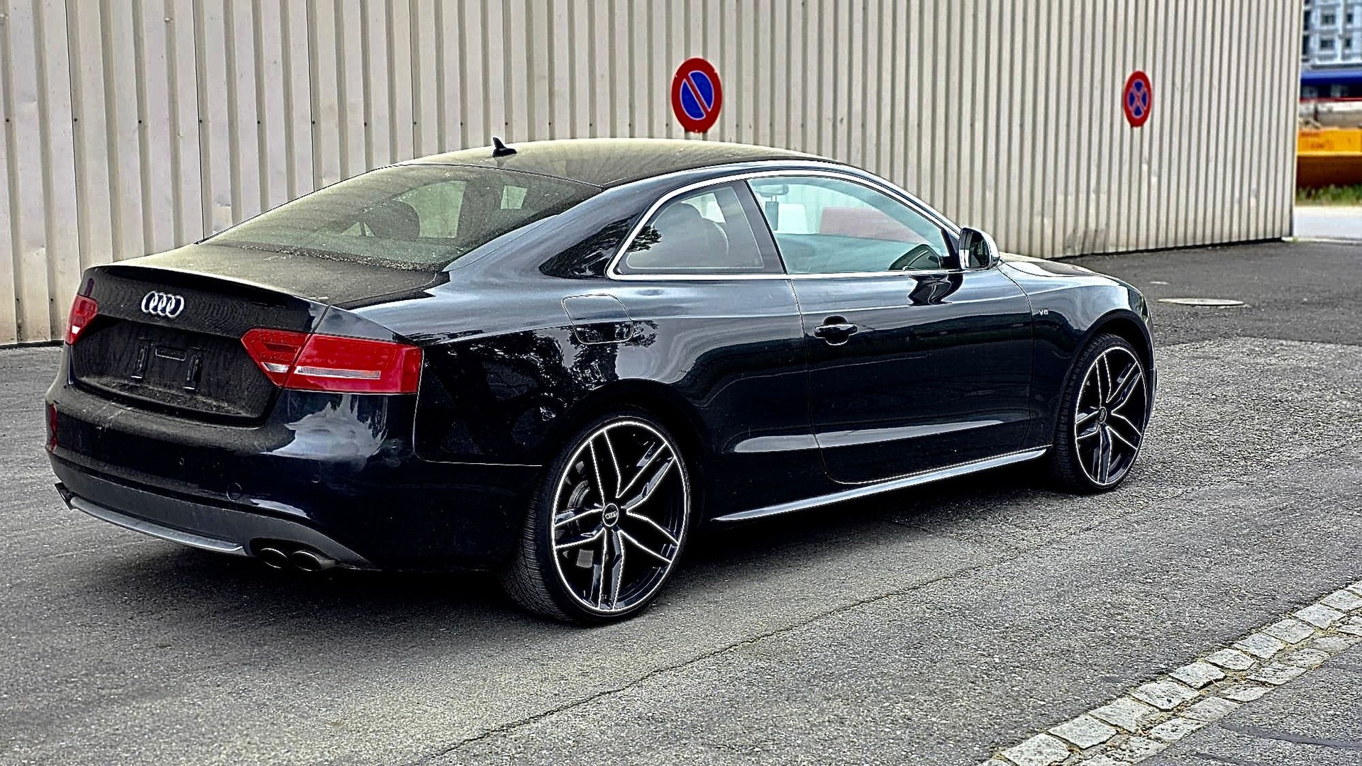 AUDI S5 Coupé 4.2 FSI quattro tiptronic-image-4