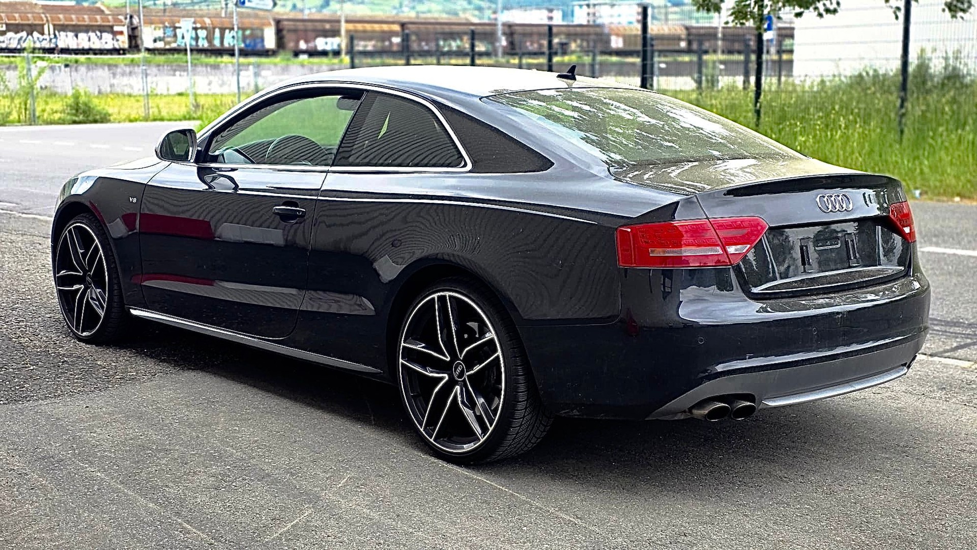 AUDI S5 Coupé 4.2 FSI quattro tiptronic-image-2