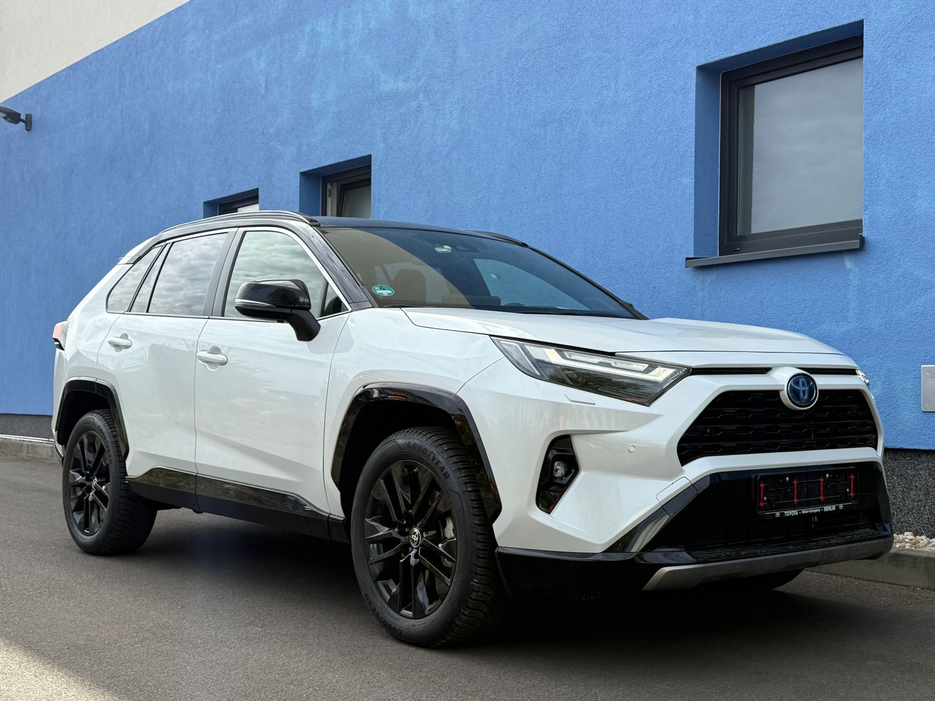 TOYOTA RAV-4 2.5 PHEV GR Sport e-CVT 4WD-showroom-element-3