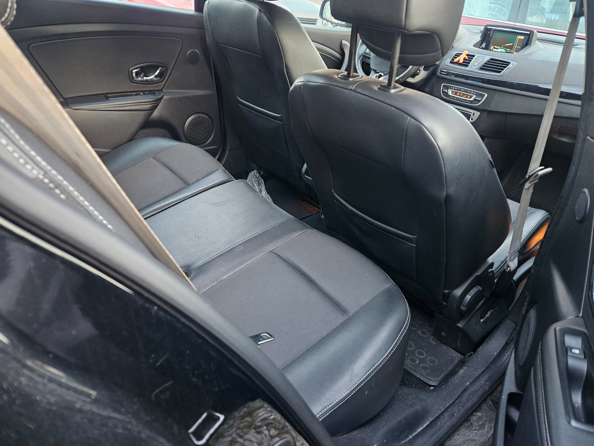 RENAULT Mégane Grandtour 1.5 dCi Bose EDC-image-8