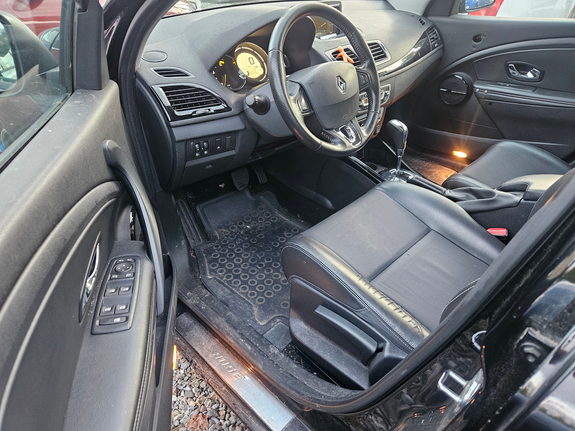 RENAULT Mégane Grandtour 1.5 dCi Bose EDC-image-5