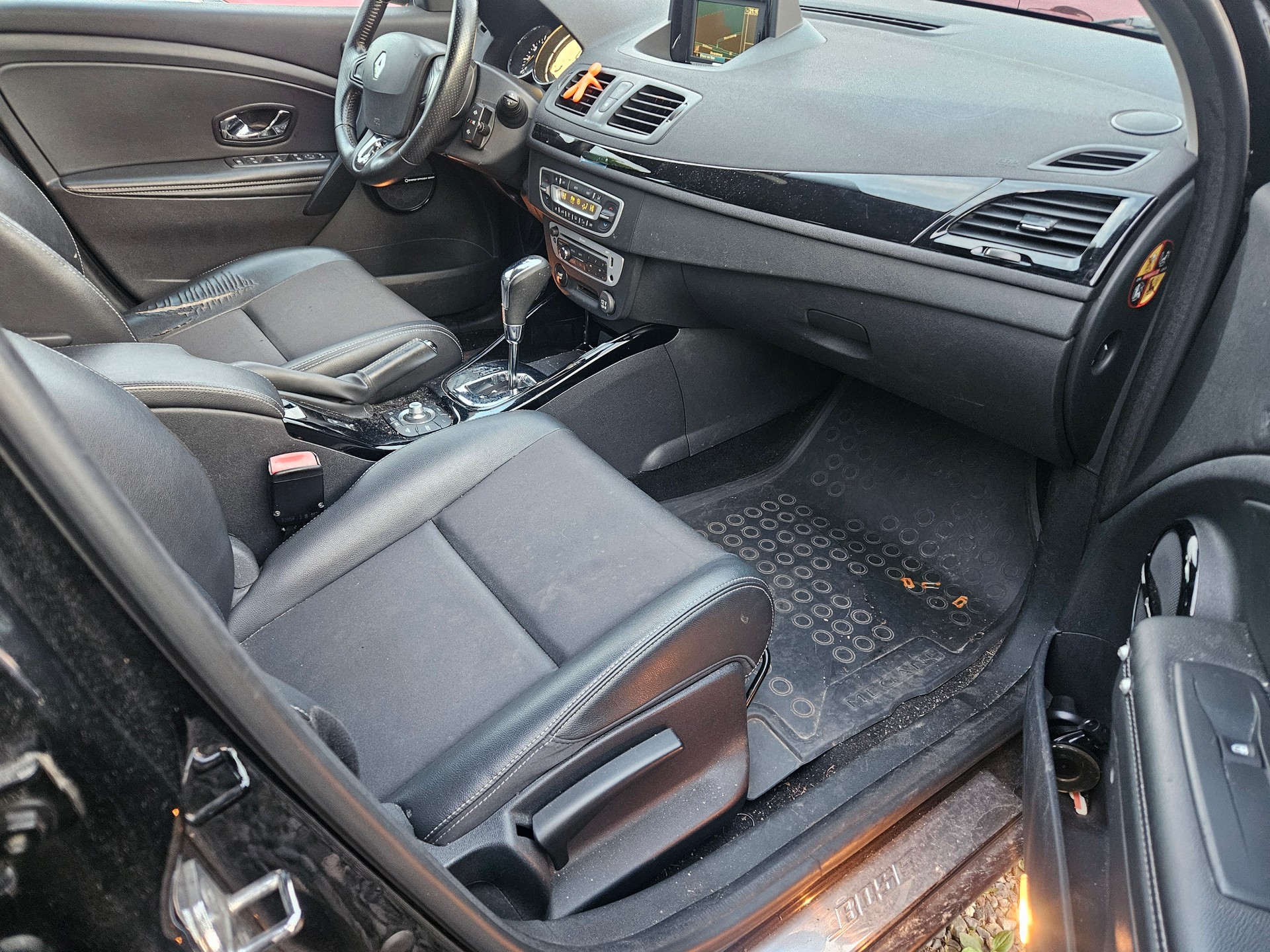 RENAULT Mégane Grandtour 1.5 dCi Bose EDC-image-7