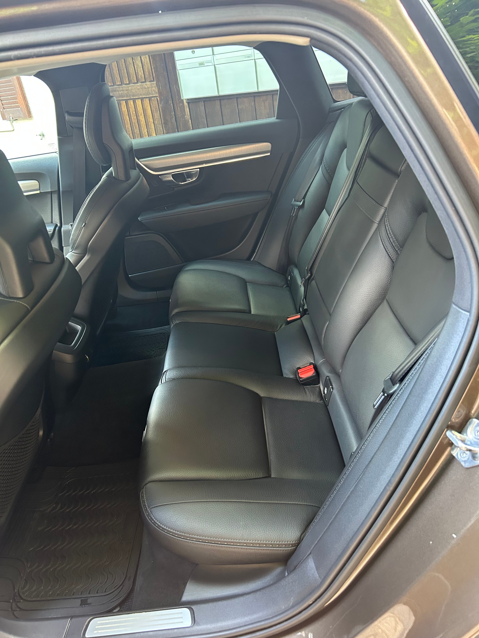 VOLVO 2.0 D4 Pro AWD-image-3