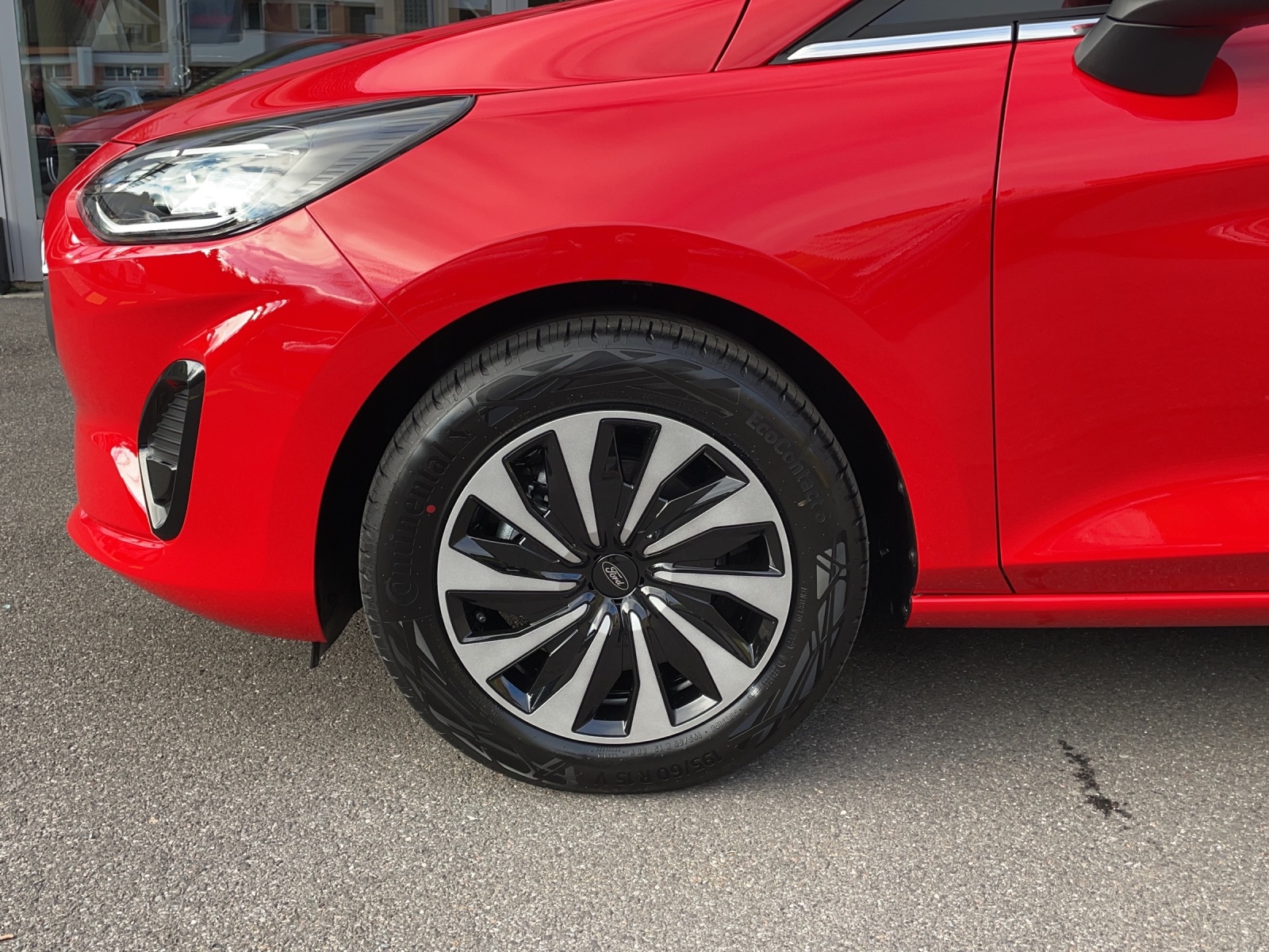 FORD Fiesta 1.0 EcoB Hybrid Titanium-image-15