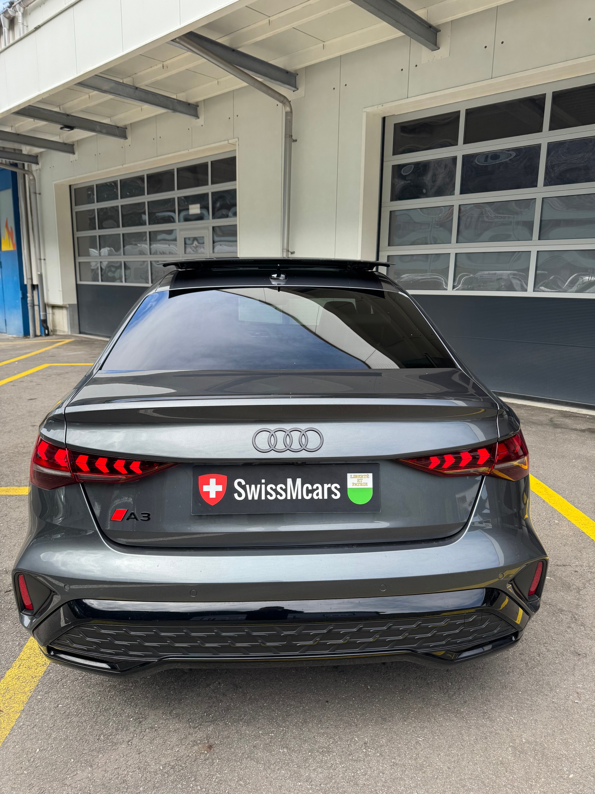 AUDI A3 Limousine 35 TFSI S-Line Attraction S-tronic-image-14