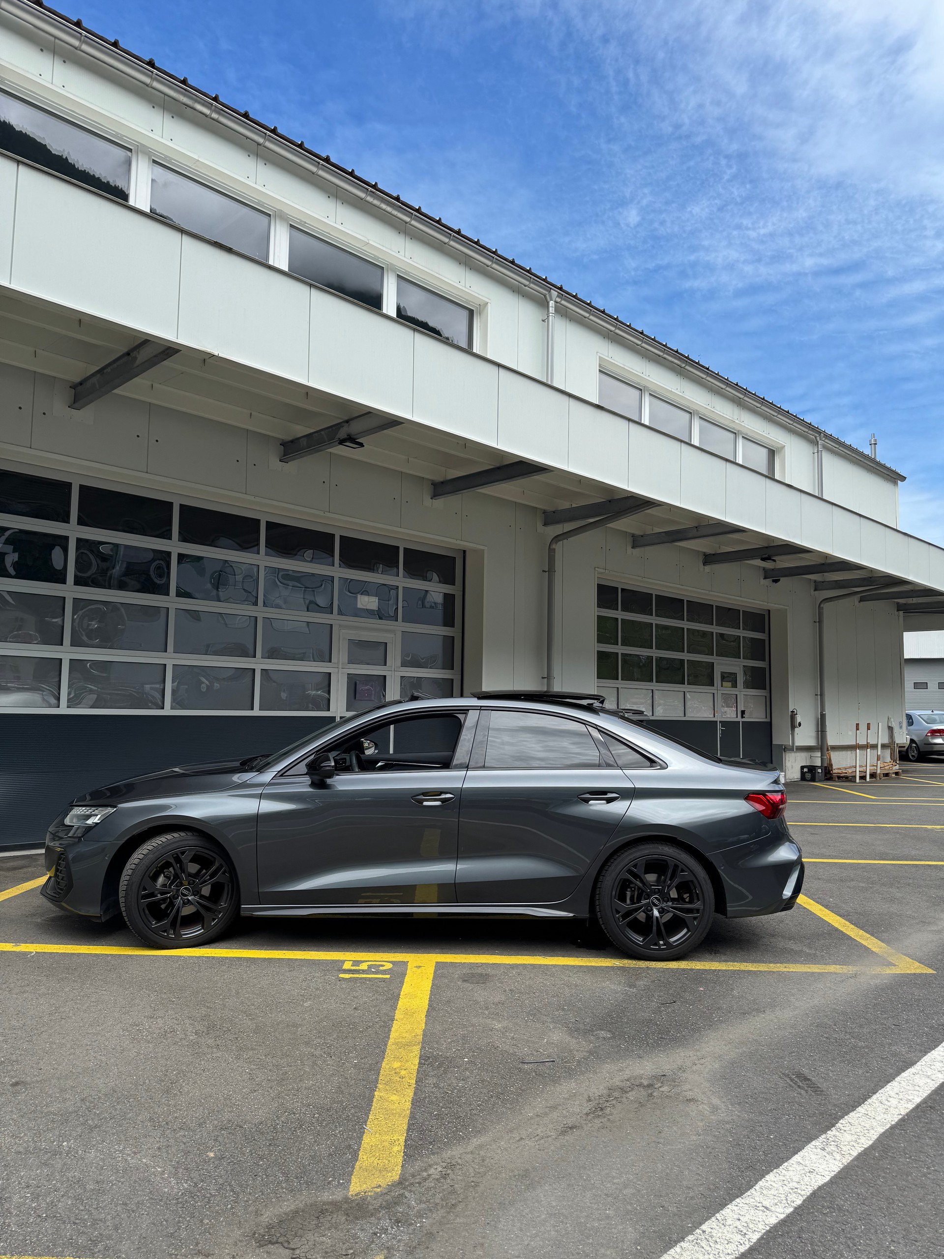 AUDI A3 Limousine 35 TFSI S-Line Attraction S-tronic-image-8