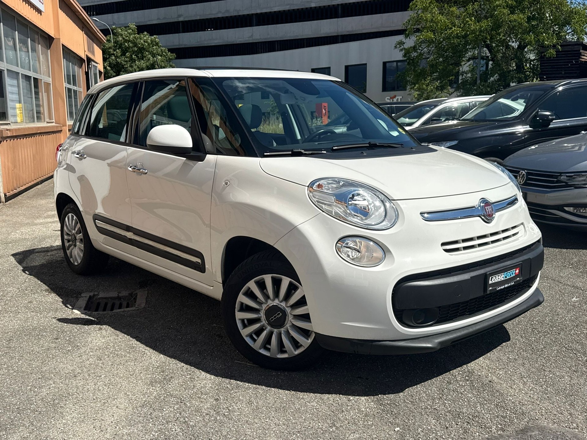 FIAT 500L Living 1.3 JTD Business Class Dualogic-image-1
