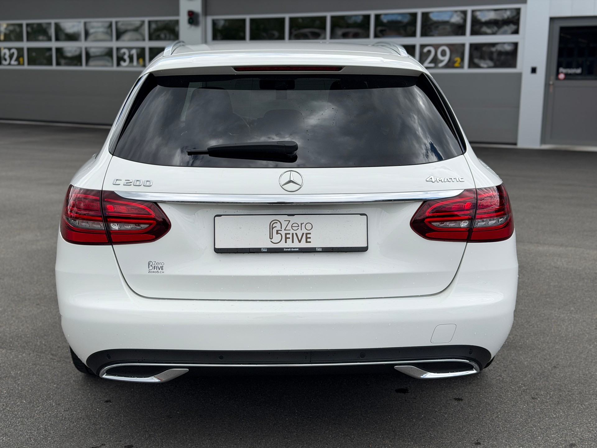 MERCEDES-BENZ C 200 Swiss Star Avantgarde 4M 9G-Tronic-image-5