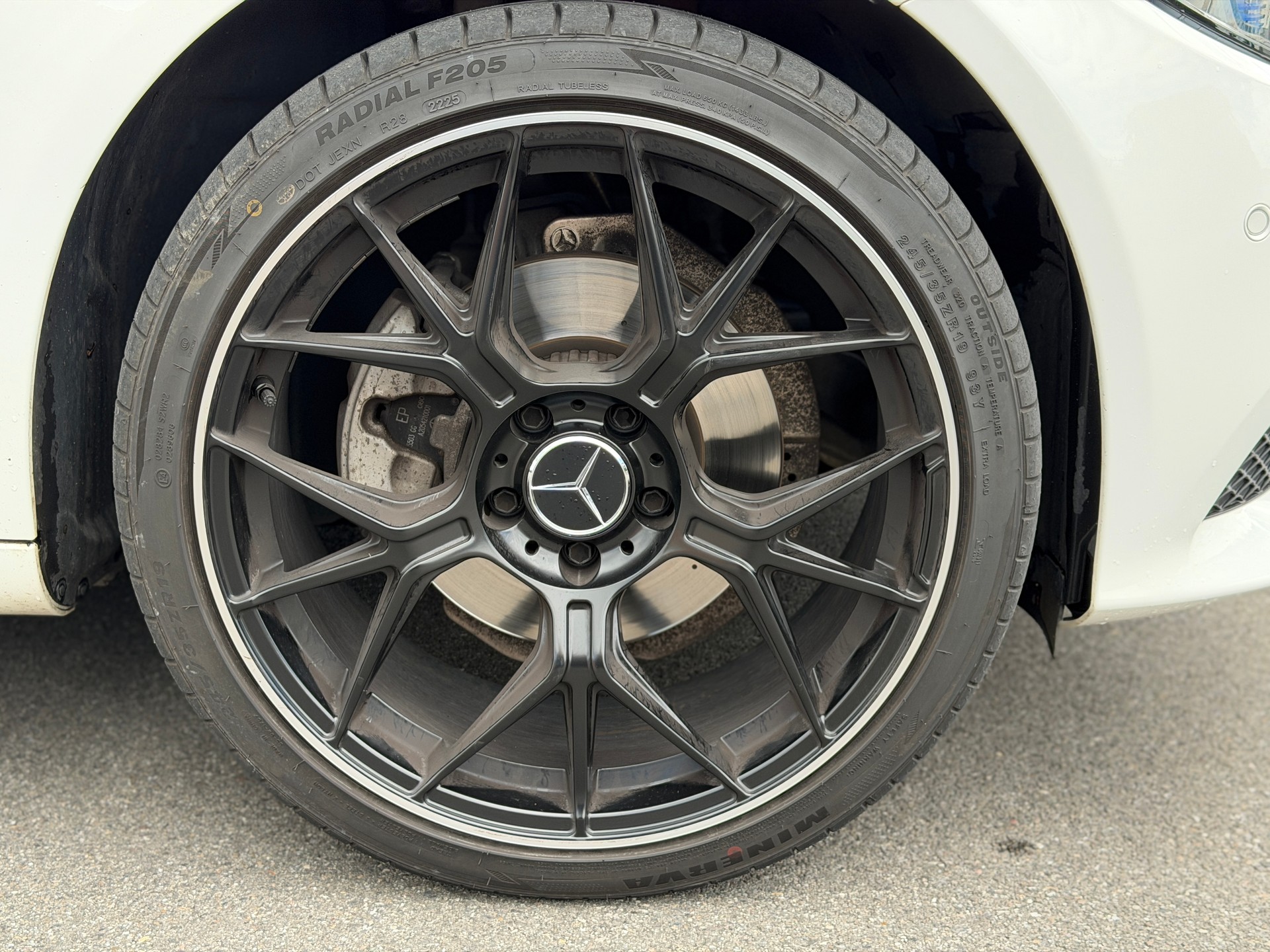 MERCEDES-BENZ C 200 Swiss Star Avantgarde 4M 9G-Tronic-image-3