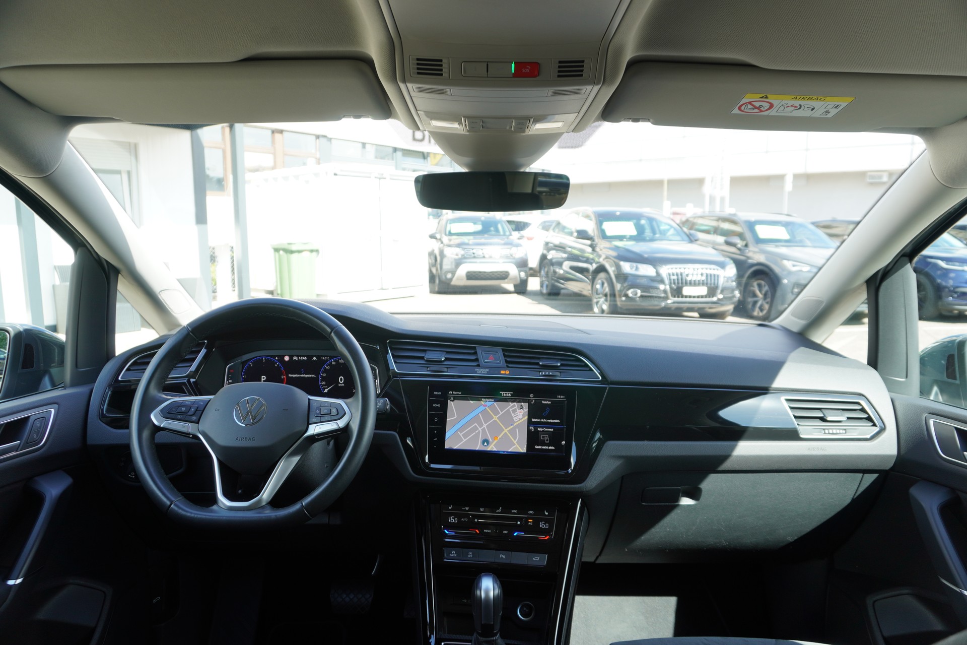 VW Touran 2.0 TDI BlueMotion Technology Highline DSG-image-16