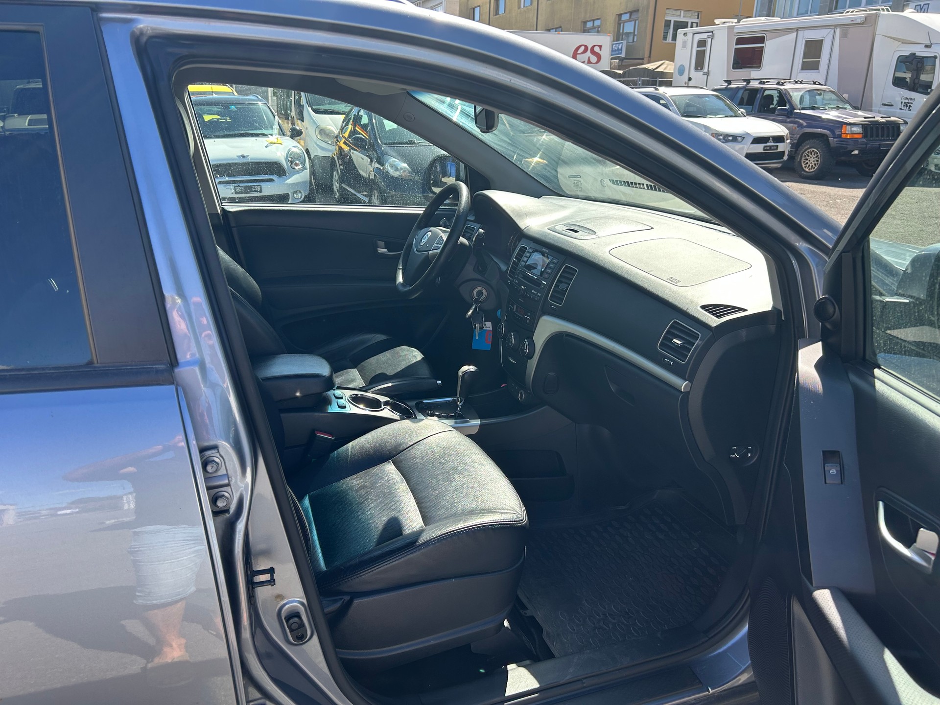 KGM-SsangYong Korando 2.0 XVT Sapphire 4WD Automatic-image-7
