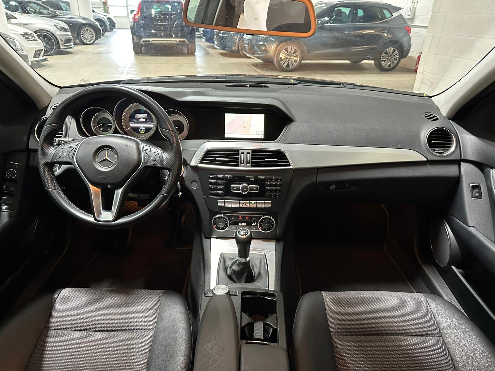 MERCEDES-BENZ C 200 Avantgarde-image-6