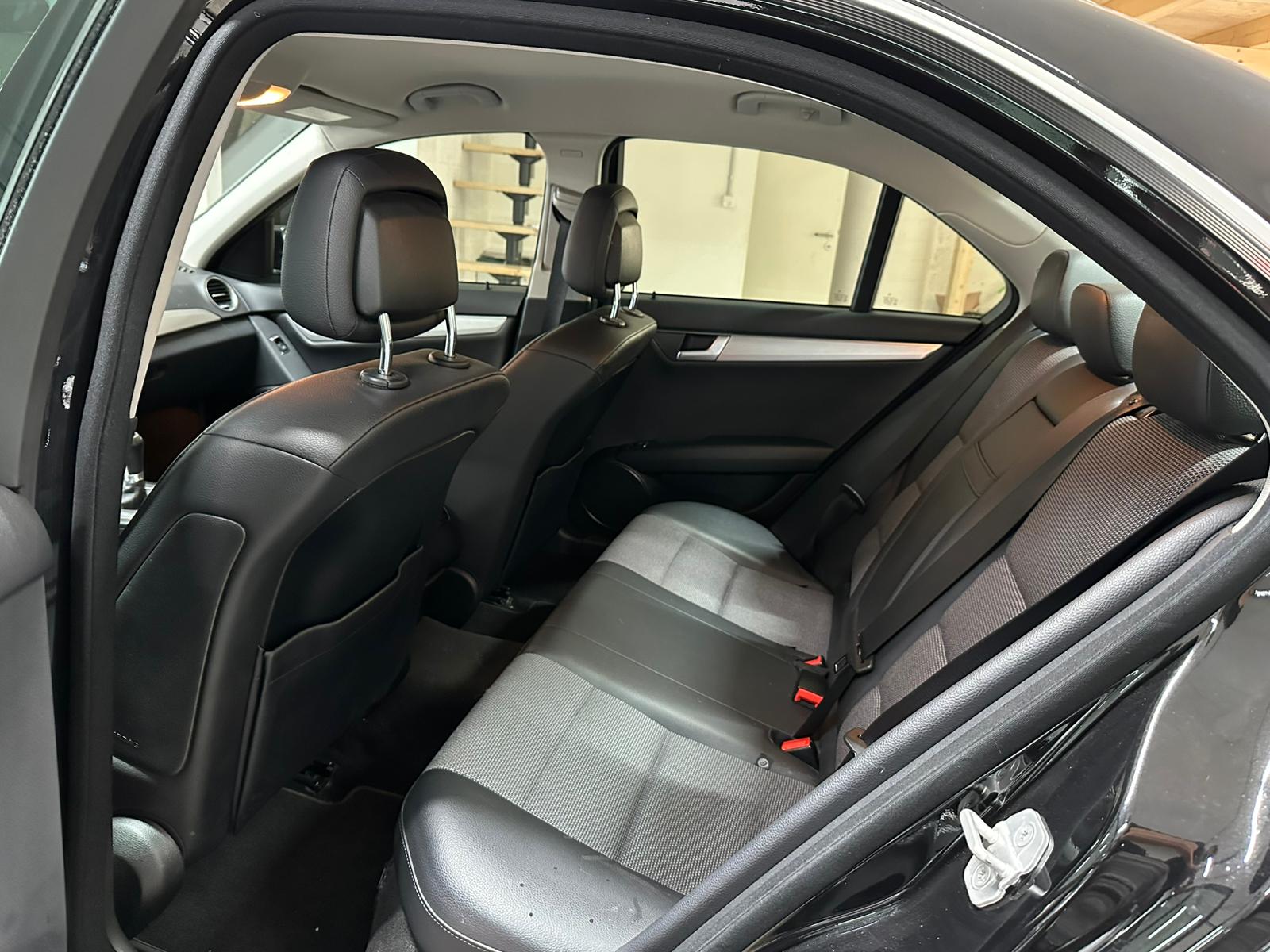 MERCEDES-BENZ C 200 Avantgarde-image-7