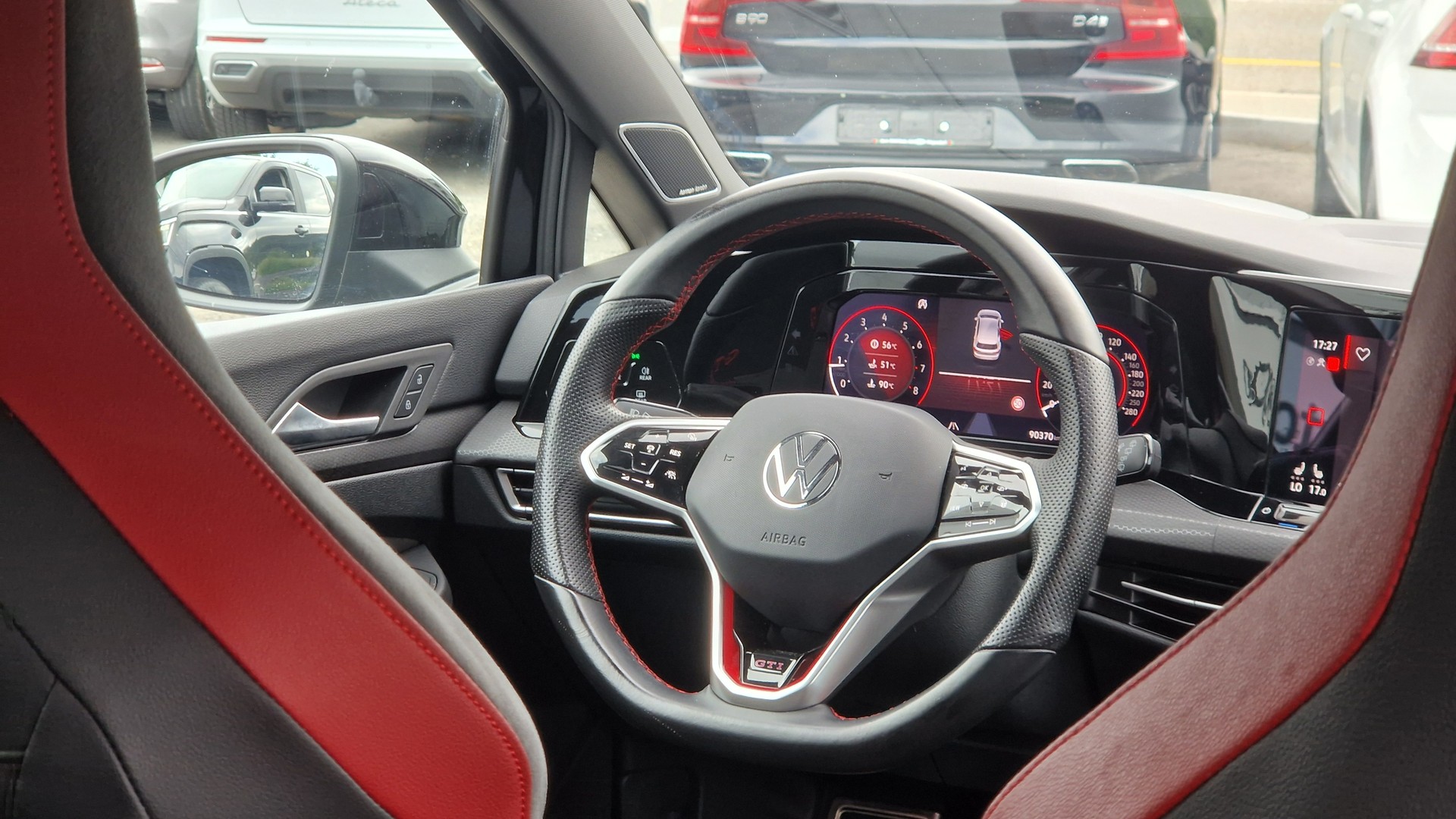 VW Golf 2.0 TSI GTI Clubsport DSG-image-13