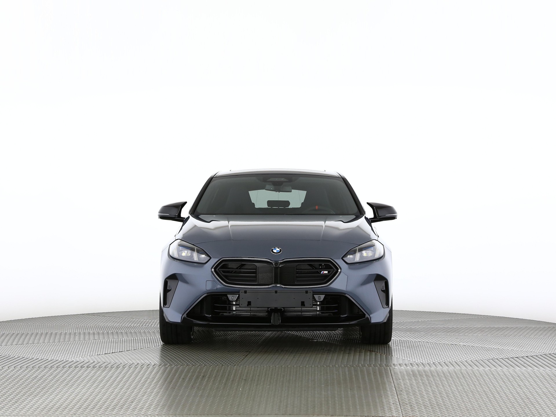 BMW M135i xDrive-image-4