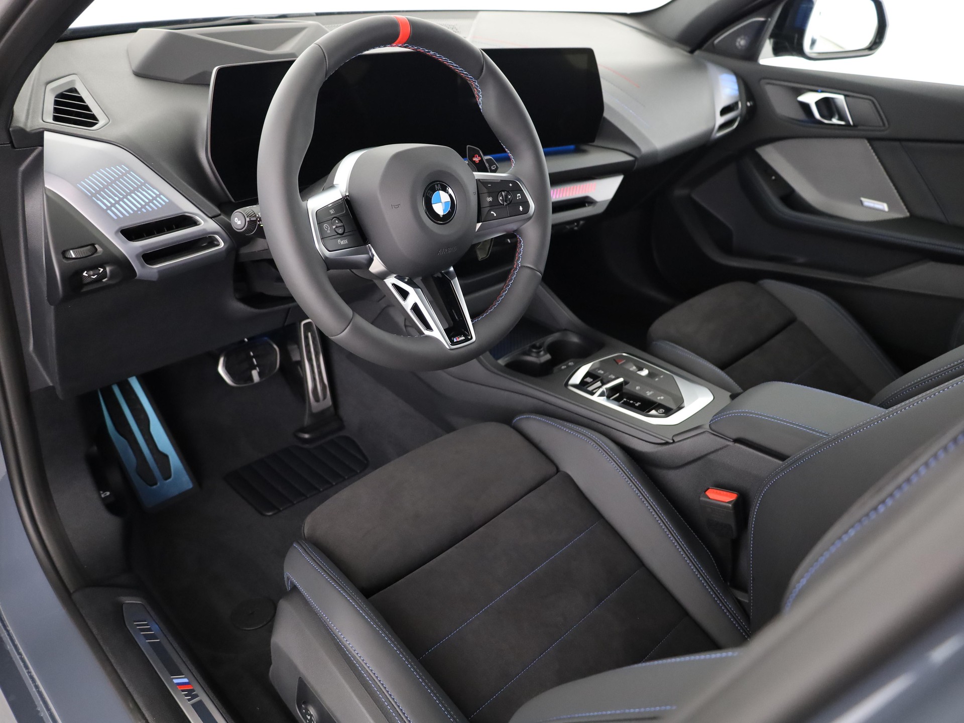 BMW M135i xDrive-image-12