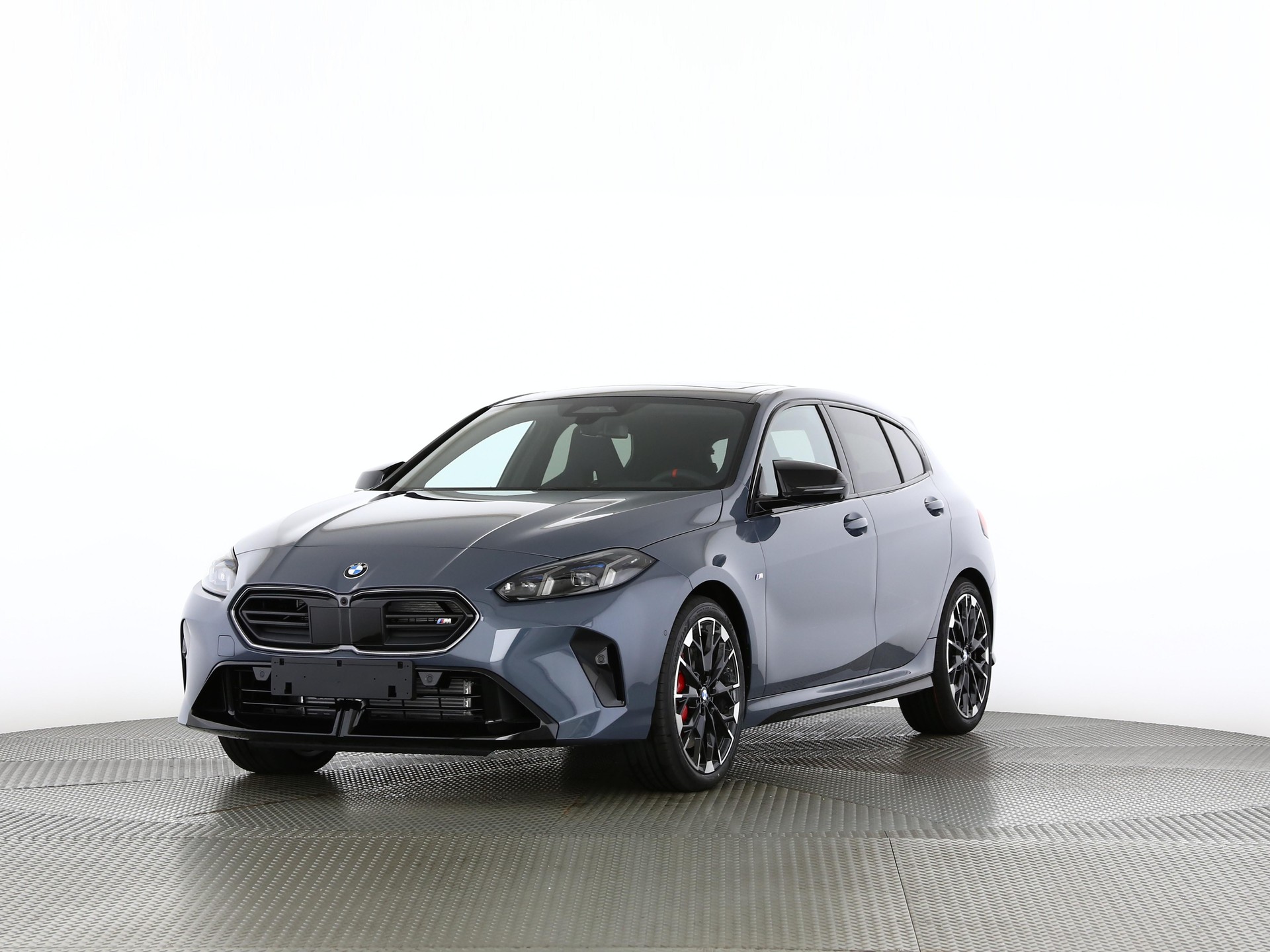 BMW M135i xDrive-image-0