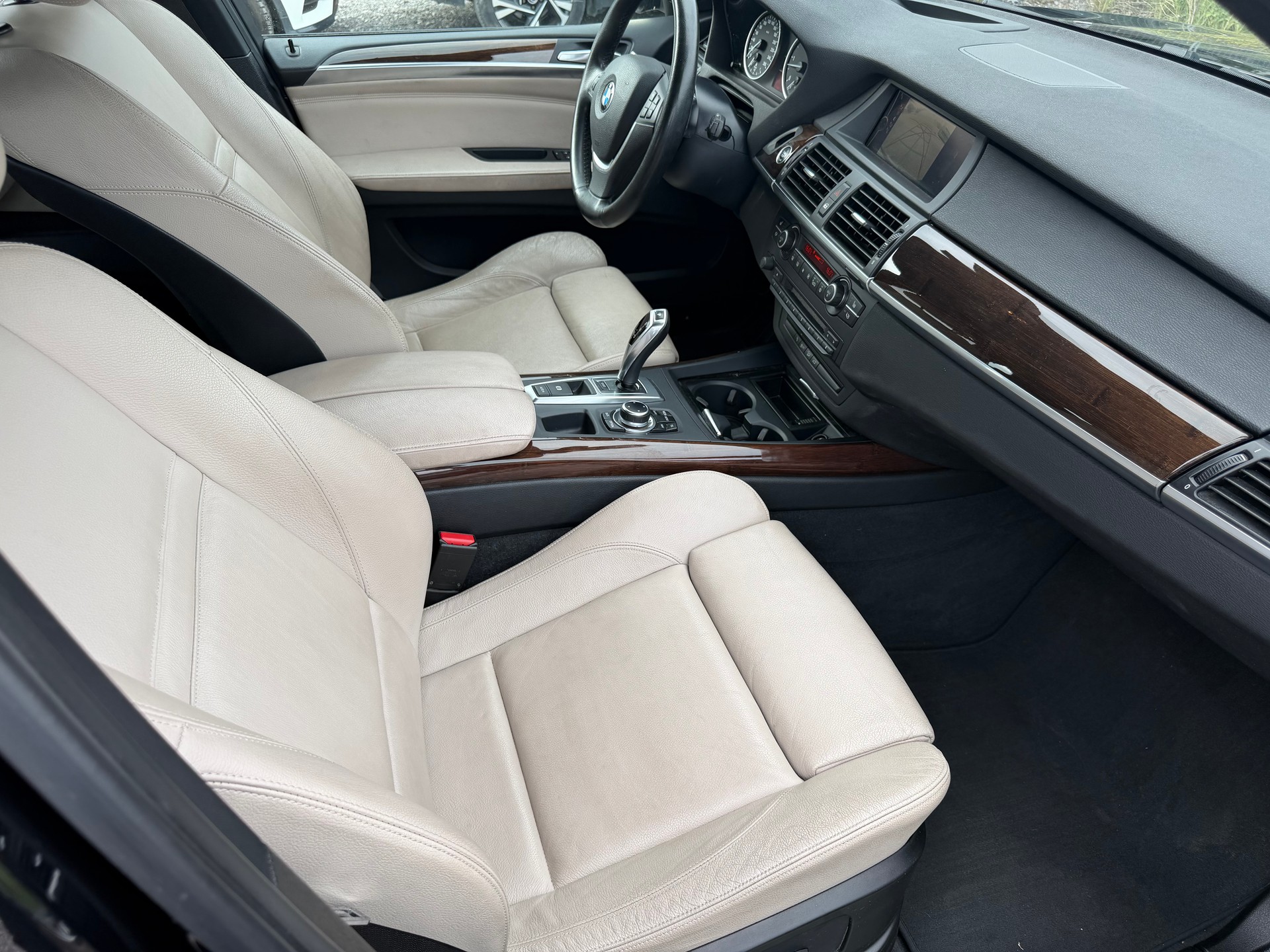 BMW X5 xDrive 30d-image-11