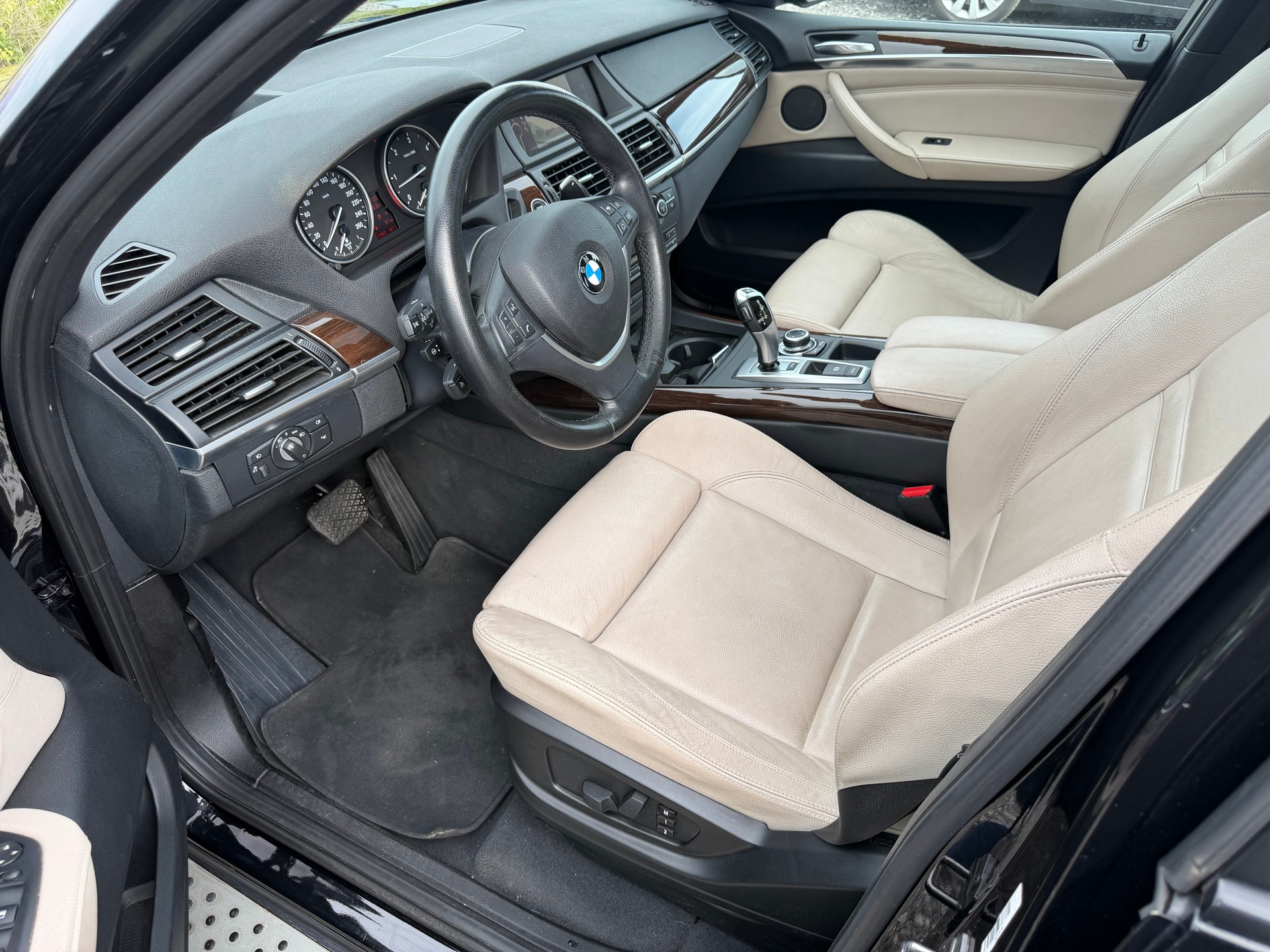 BMW X5 xDrive 30d-image-7
