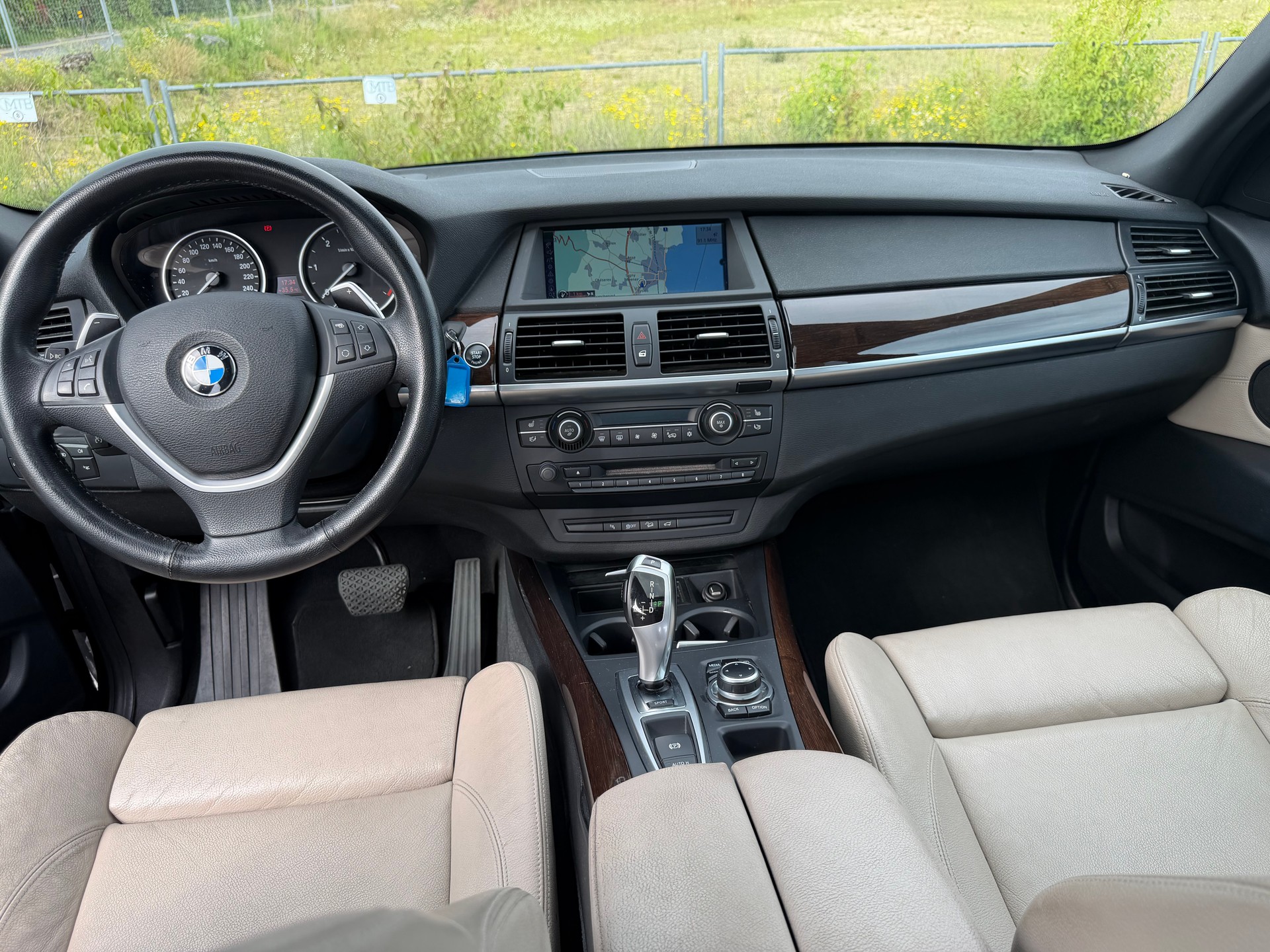 BMW X5 xDrive 30d-image-5