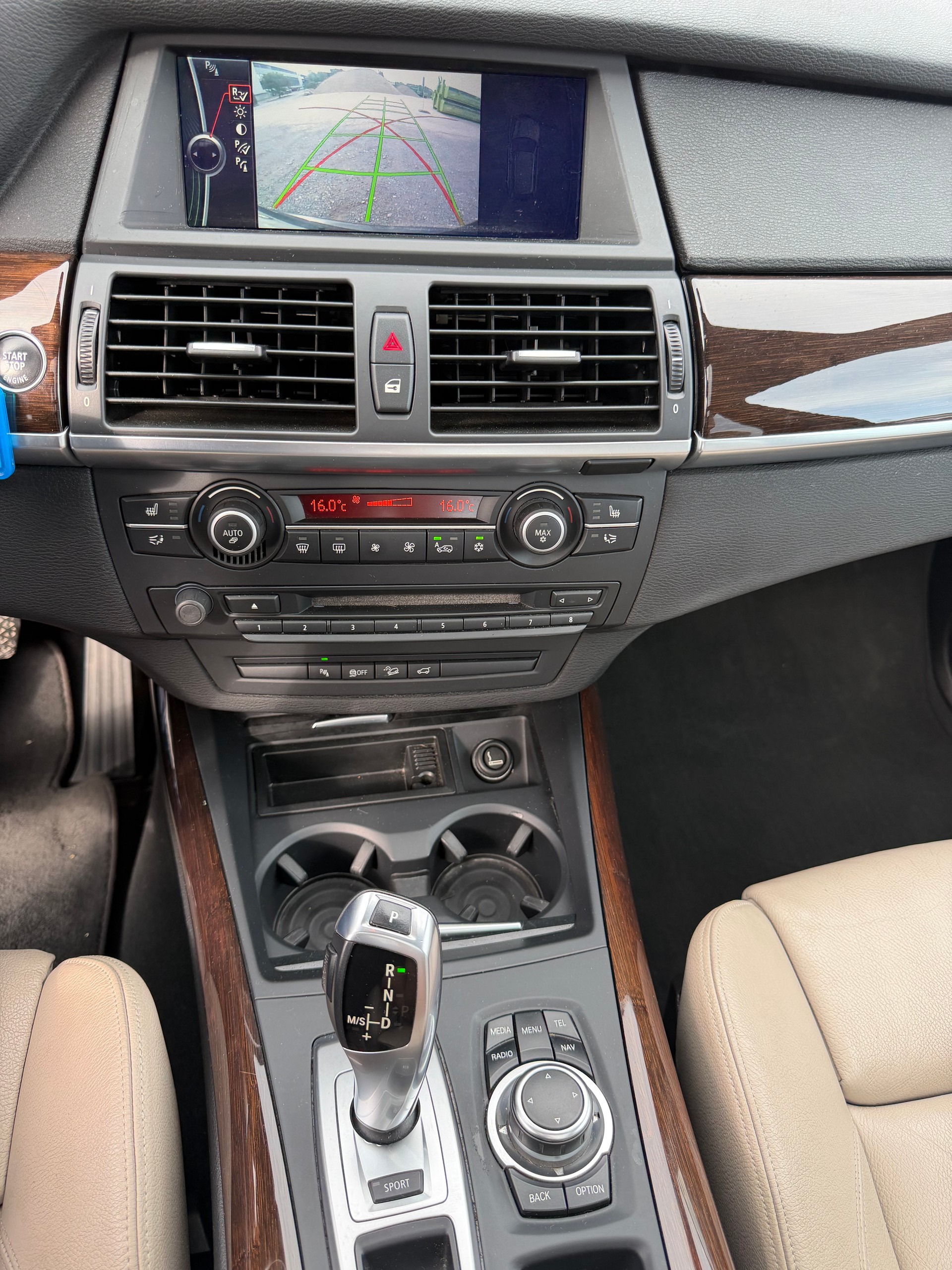 BMW X5 xDrive 30d-image-6