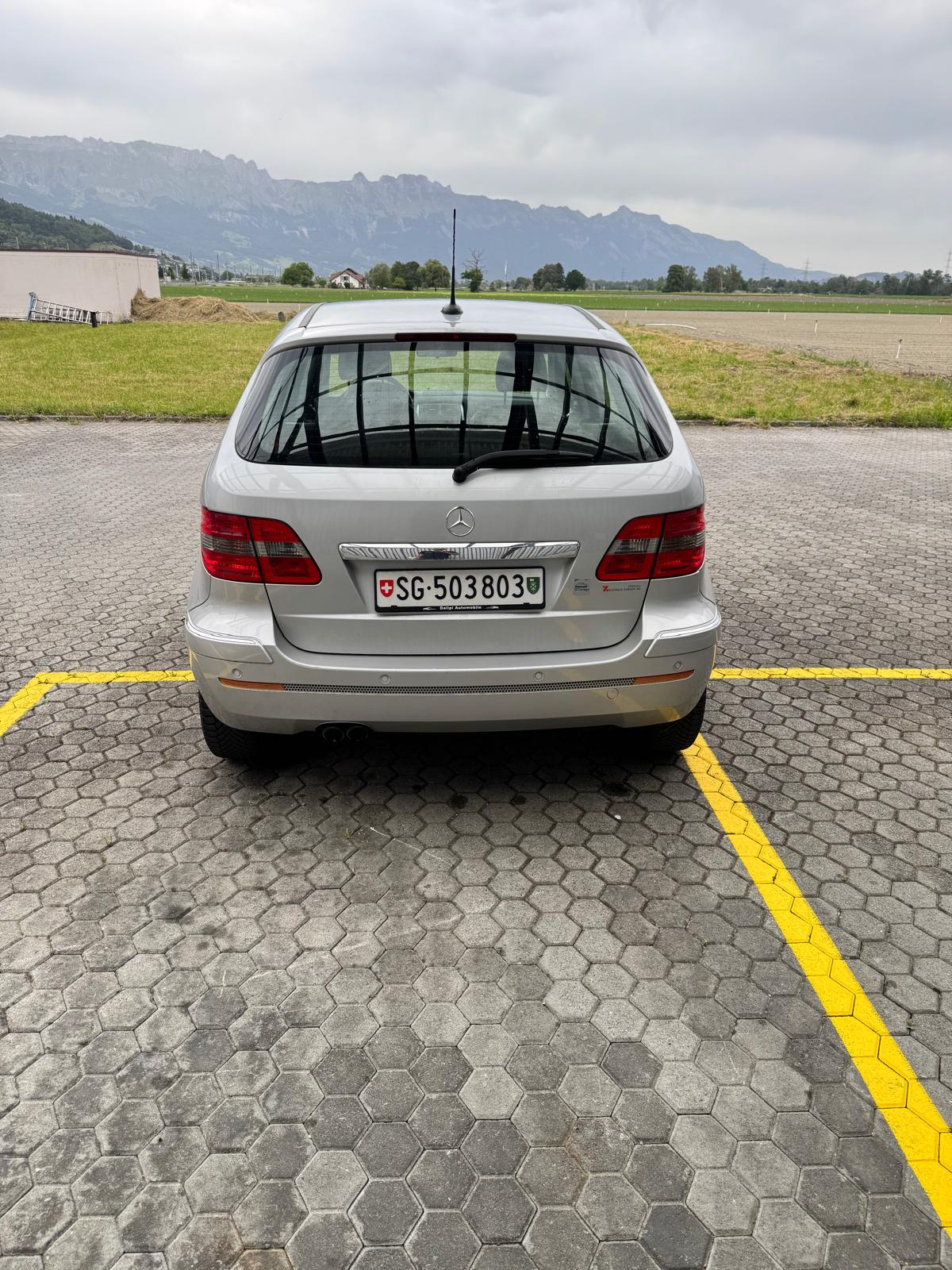 MERCEDES-BENZ B 200 T-image-4