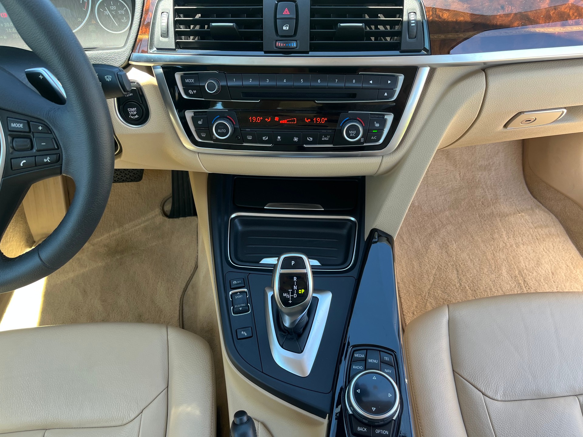 BMW 428i Coupé xDrive Luxury Line Steptronic-image-12