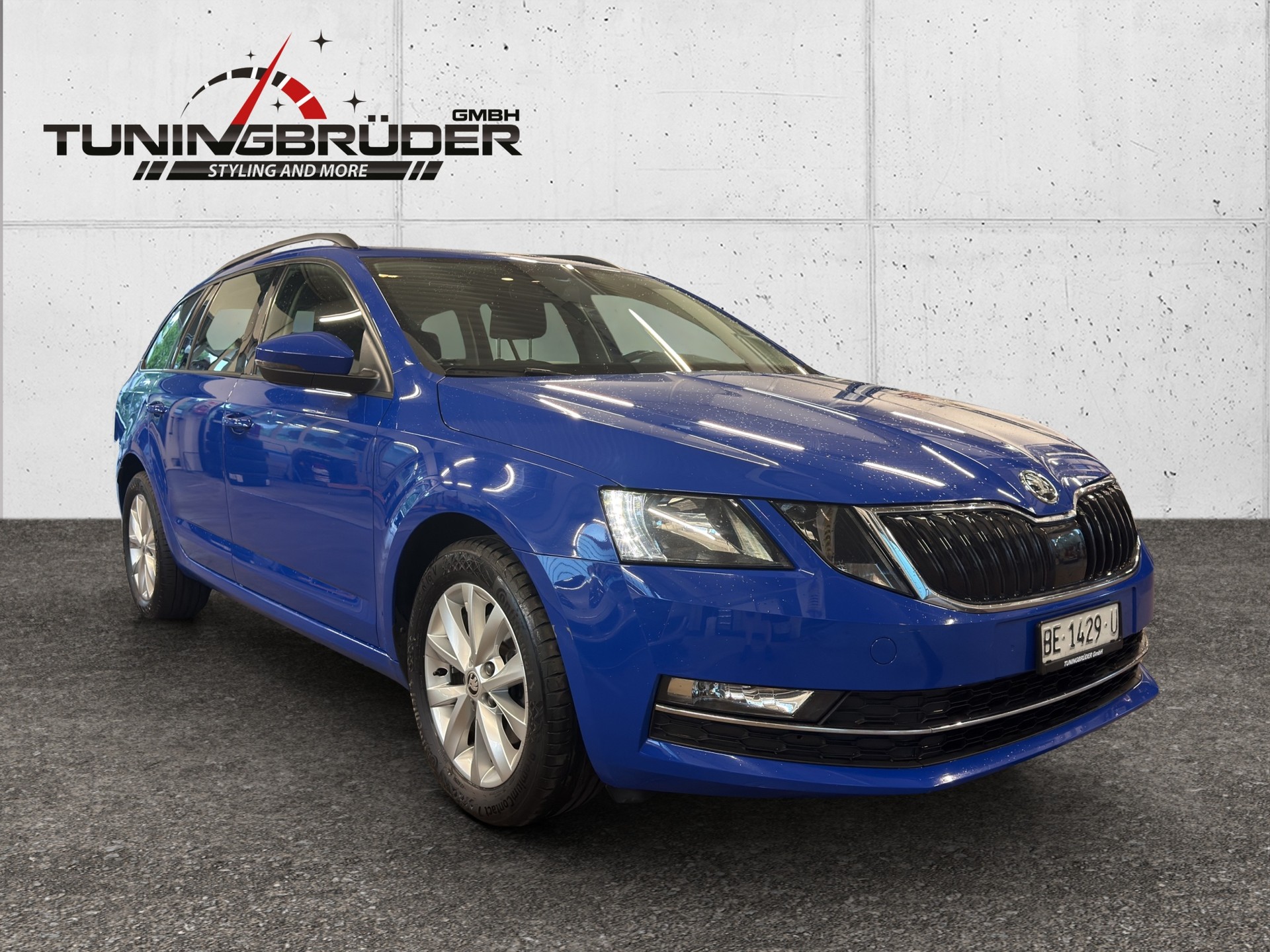 SKODA Octavia Combi 2.0 TDI Style 4x4 DSG-image-1