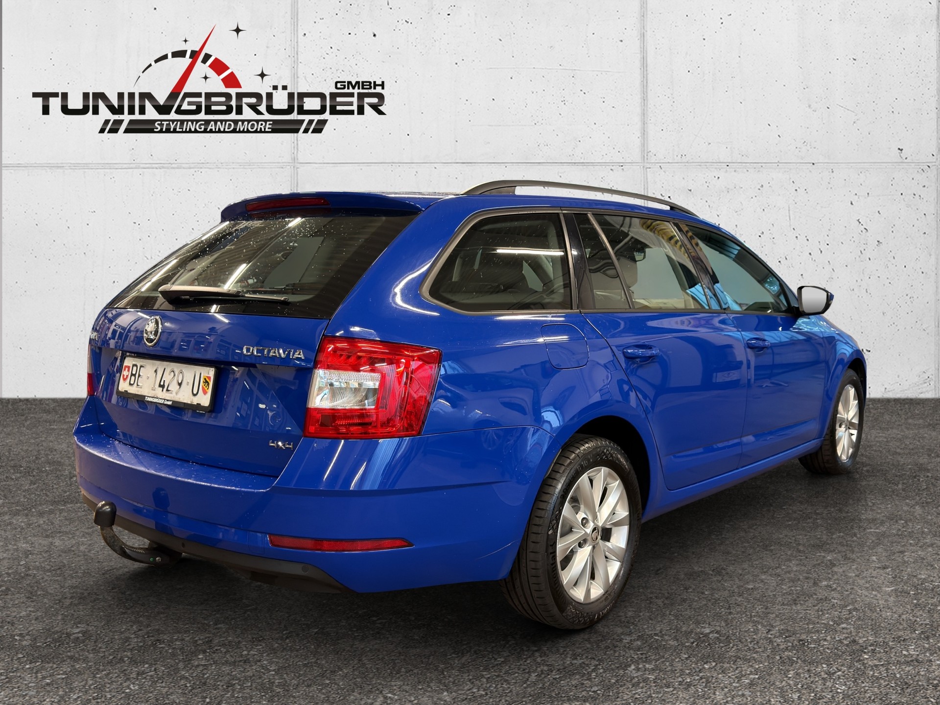 SKODA Octavia Combi 2.0 TDI Style 4x4 DSG-image-3