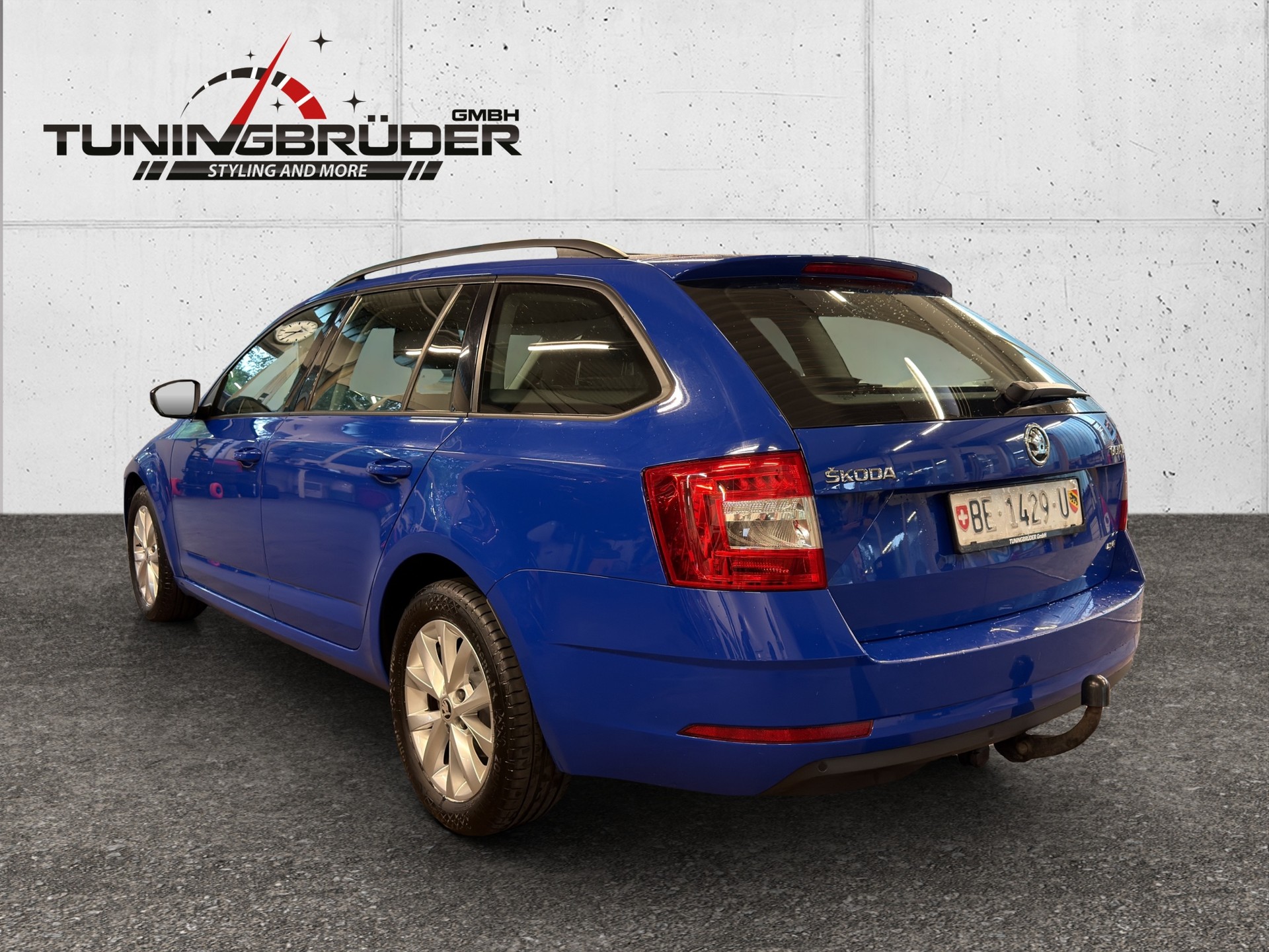 SKODA Octavia Combi 2.0 TDI Style 4x4 DSG-image-4