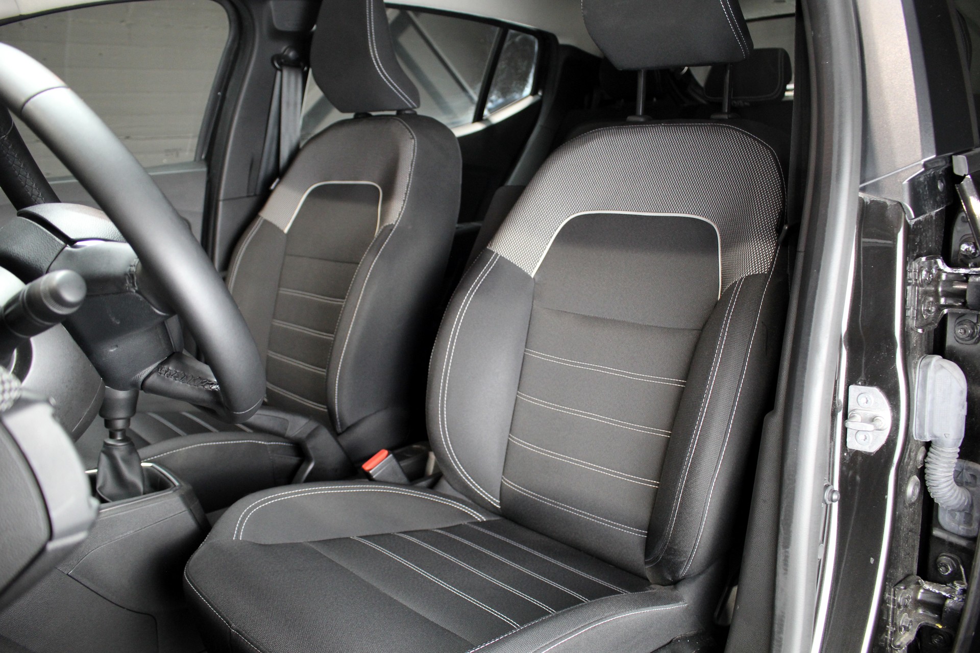 DACIA Sandero TCe 90 Comfort-image-8