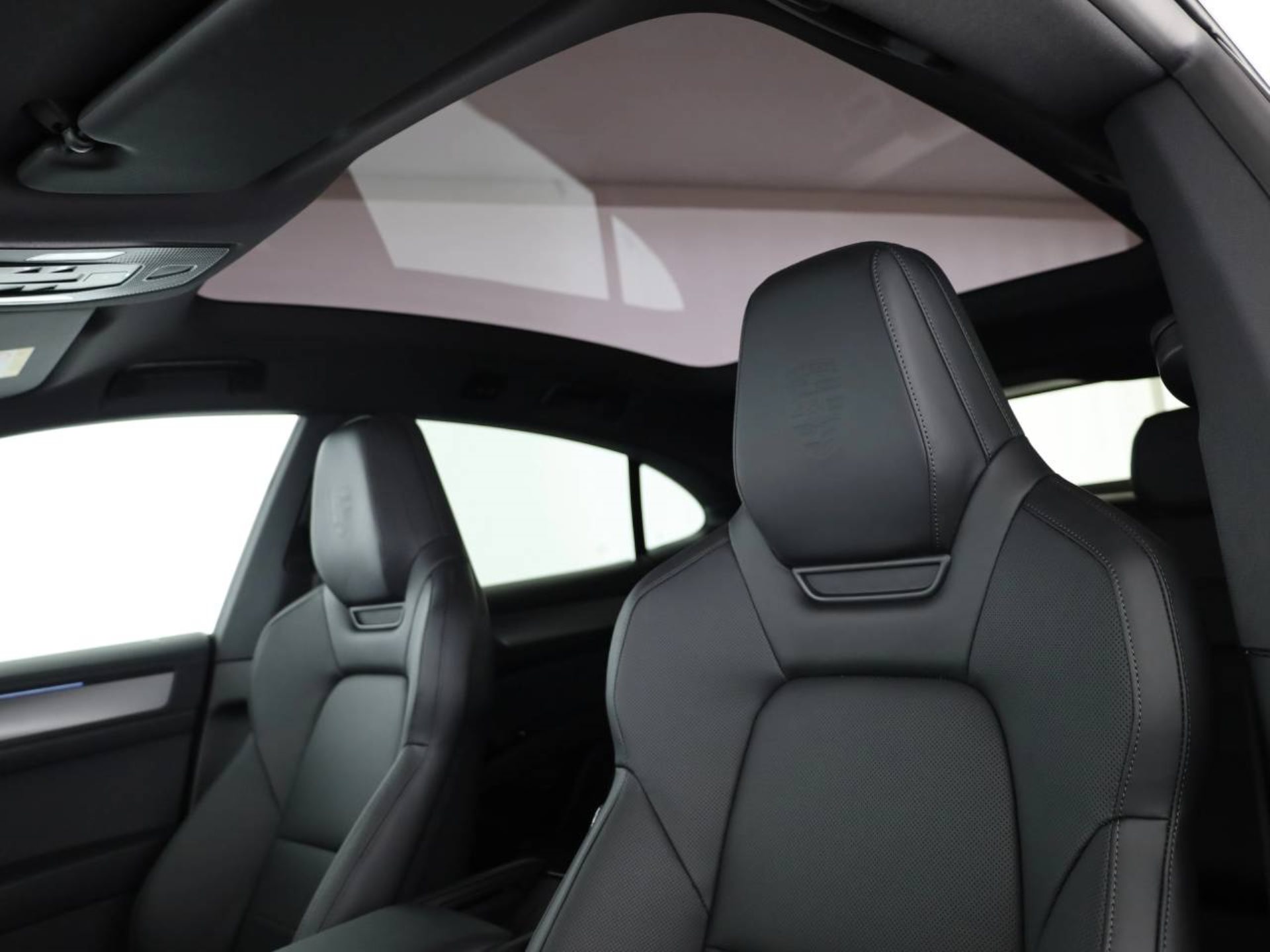 PORSCHE Cayenne S Coupé Electric-image-15