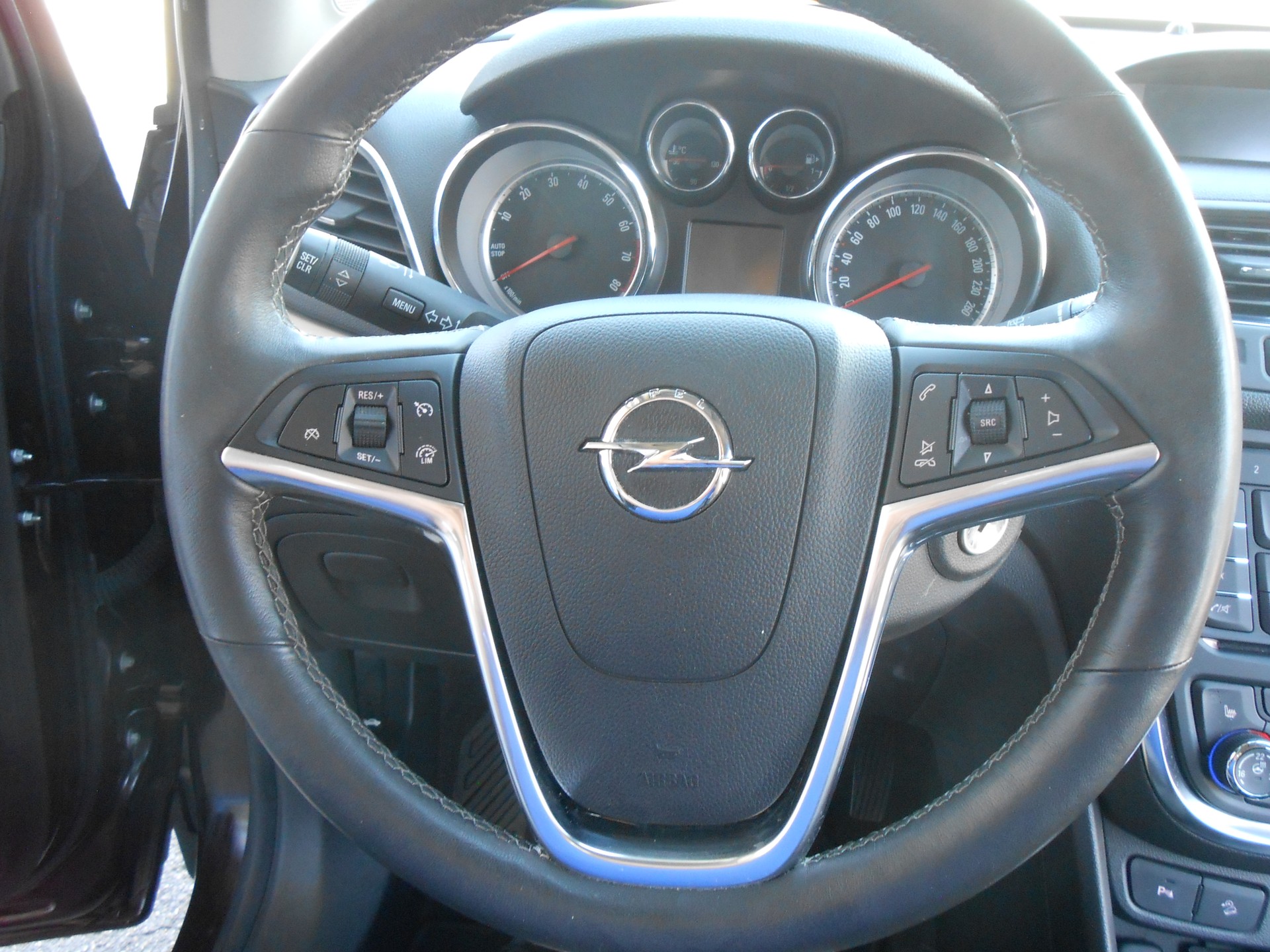OPEL Mokka 1.4i 16V Turbo Drive 4WD-image-11