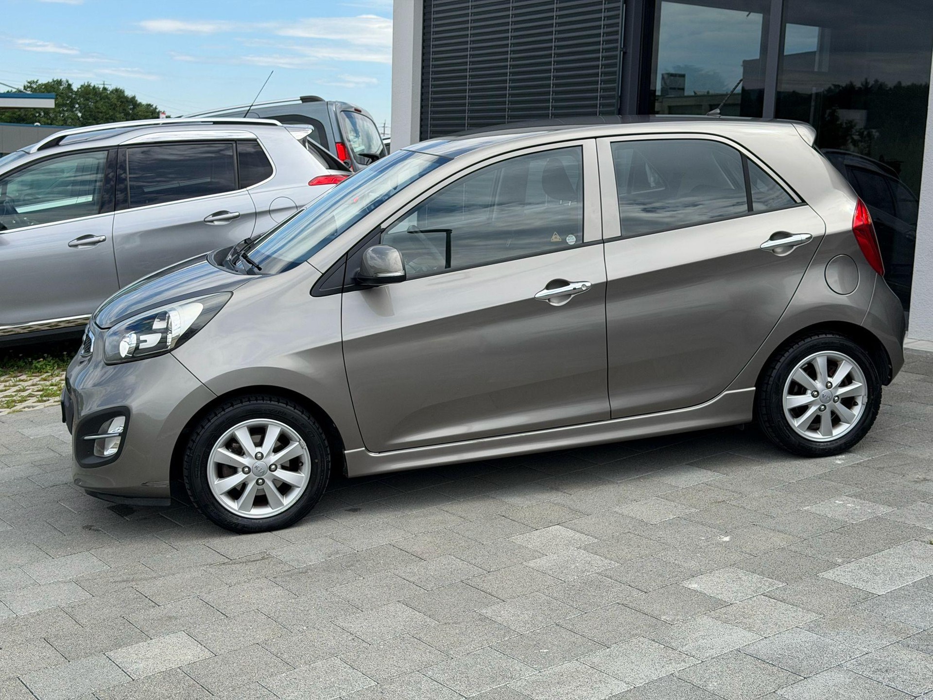 KIA Picanto 1.2 16V Style-image-23