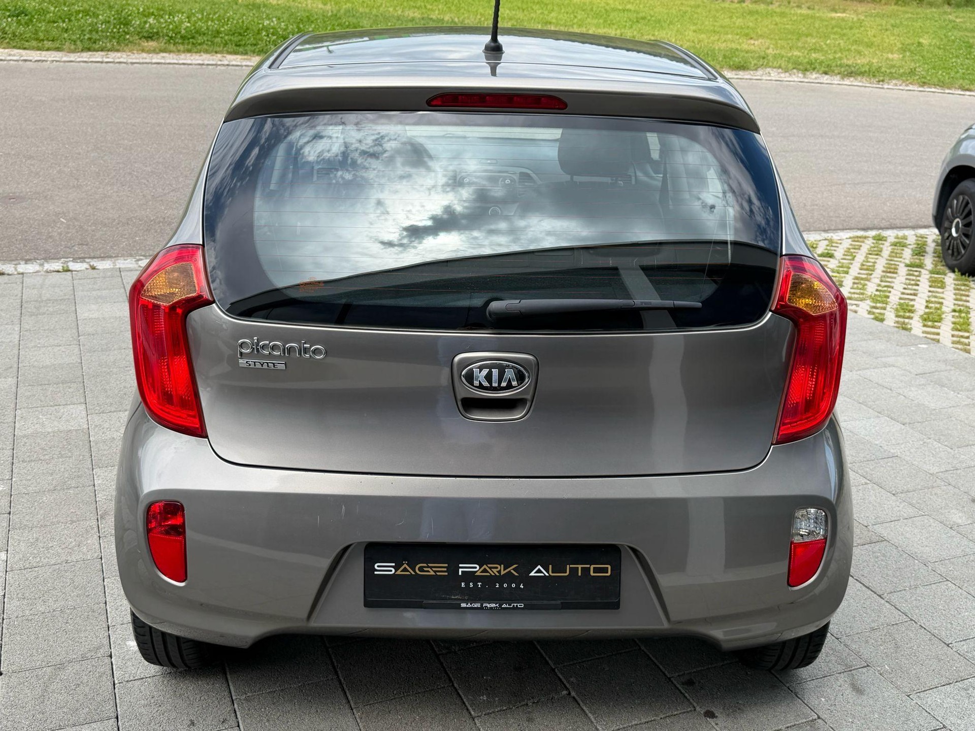 KIA Picanto 1.2 16V Style-image-5
