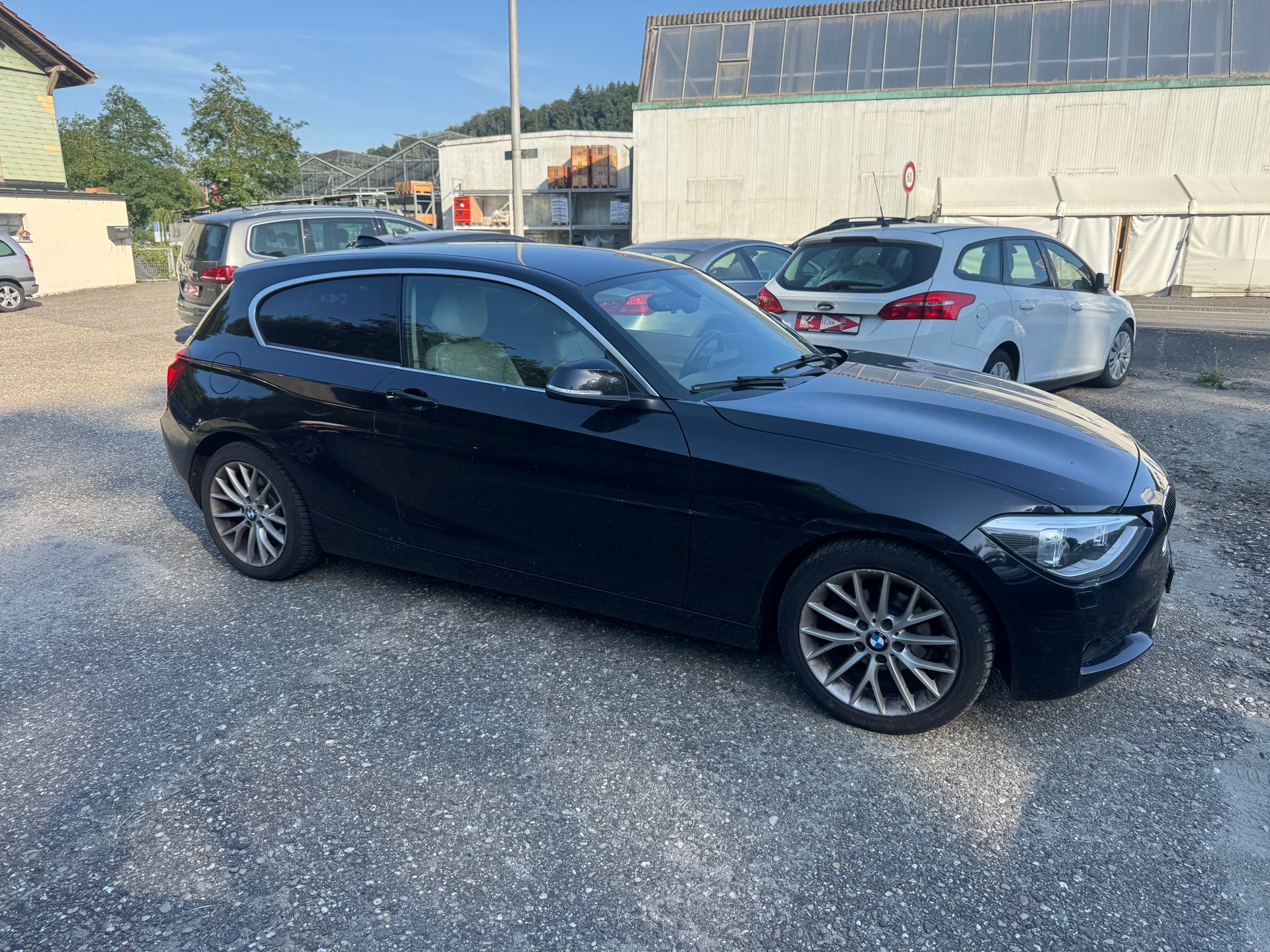 BMW 116i-image-2