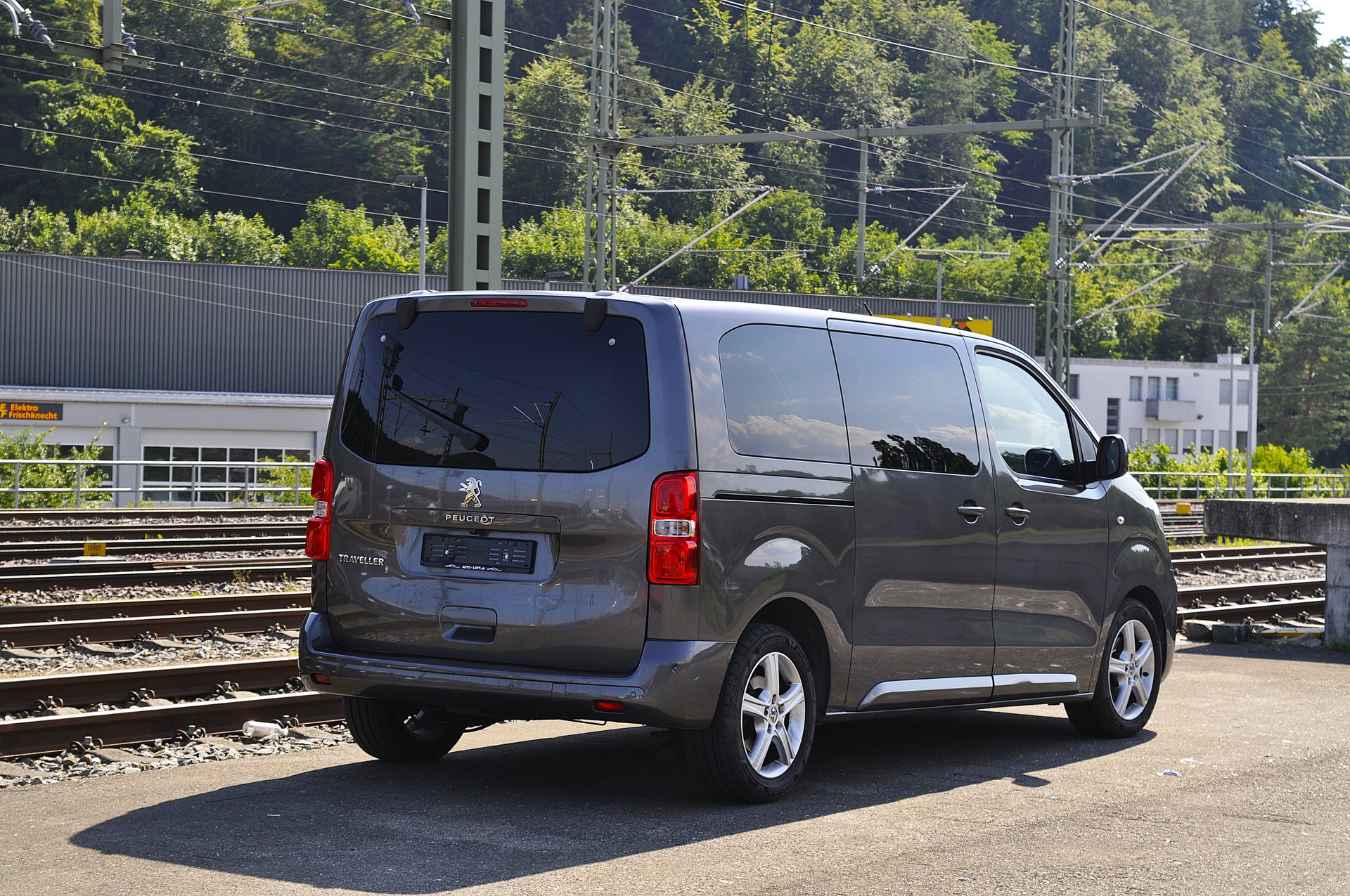 PEUGEOT Traveller 2.0 BlueHDi Active Standard EAT-image-7