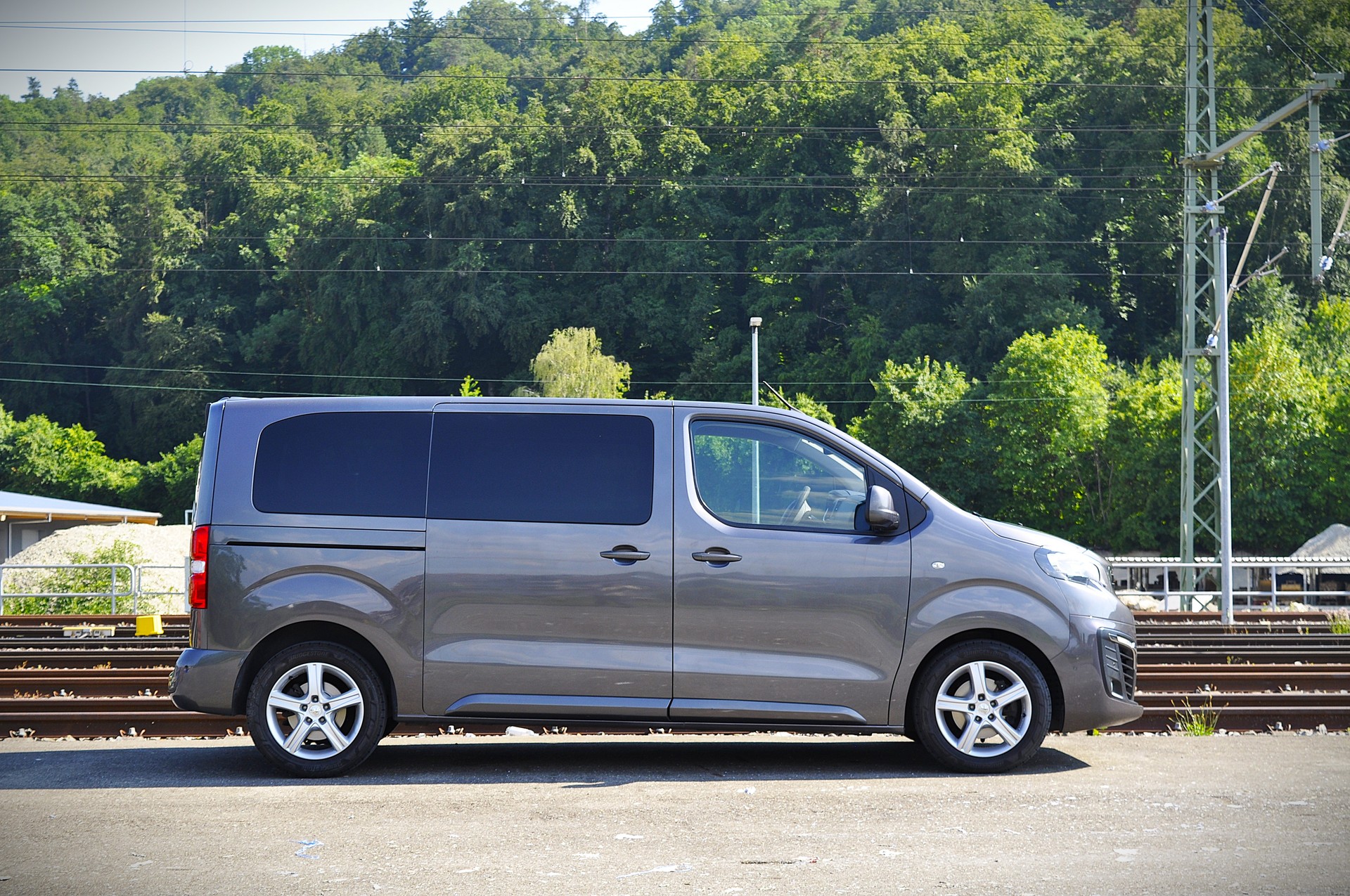 PEUGEOT Traveller 2.0 BlueHDi Active Standard EAT-image-5