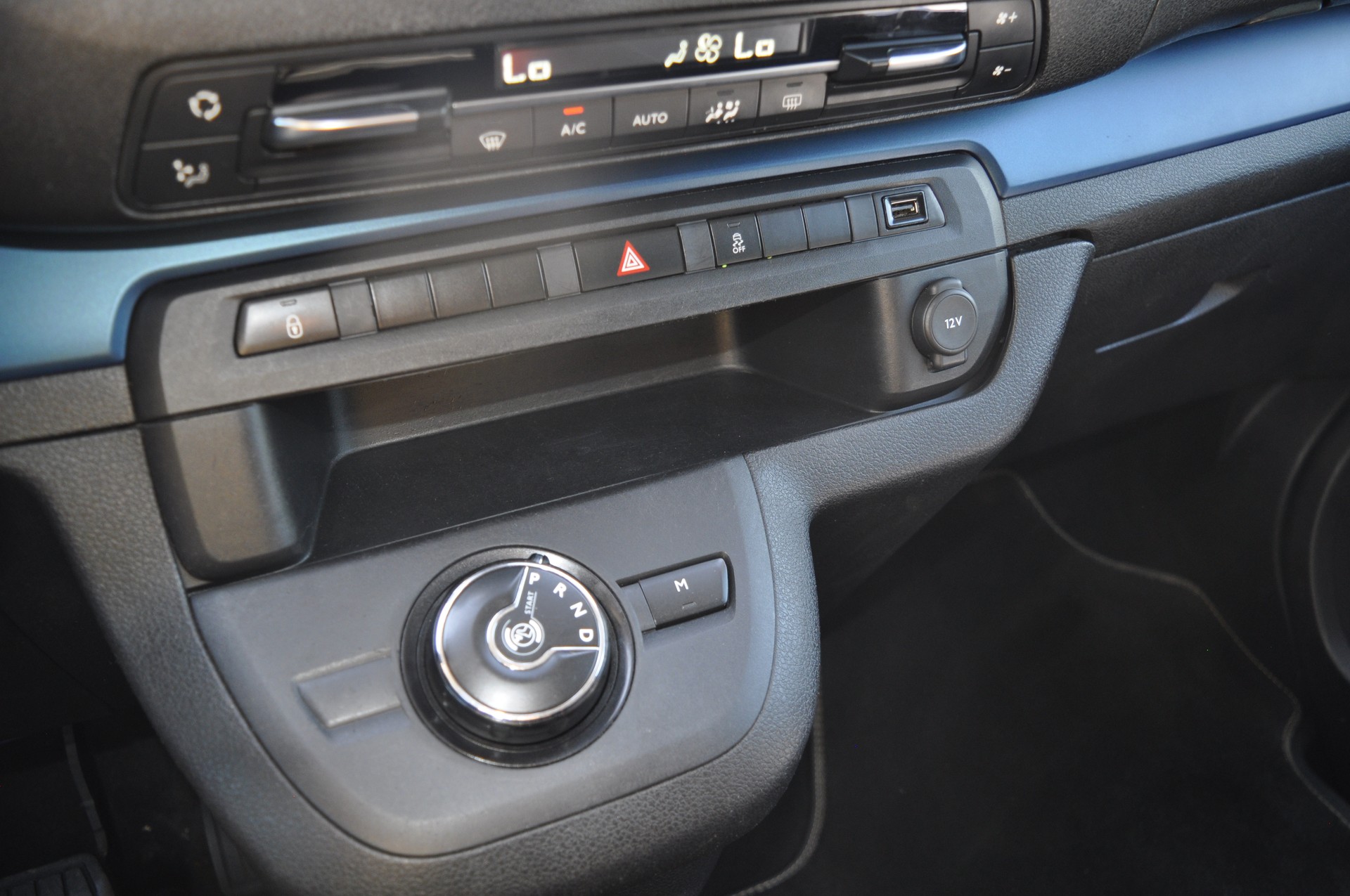 PEUGEOT Traveller 2.0 BlueHDi Active Standard EAT-image-12