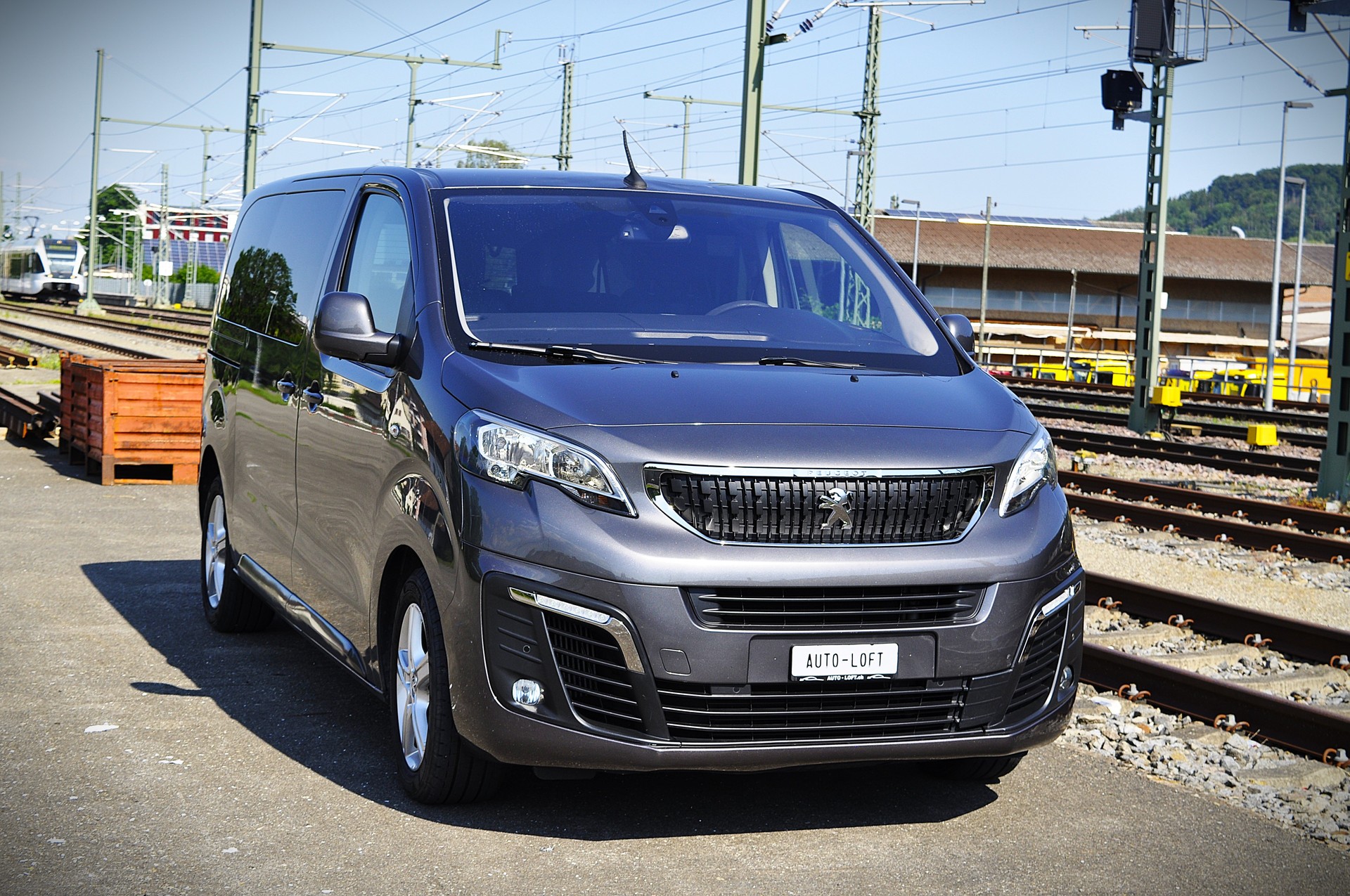 PEUGEOT Traveller 2.0 BlueHDi Active Standard EAT-image-3