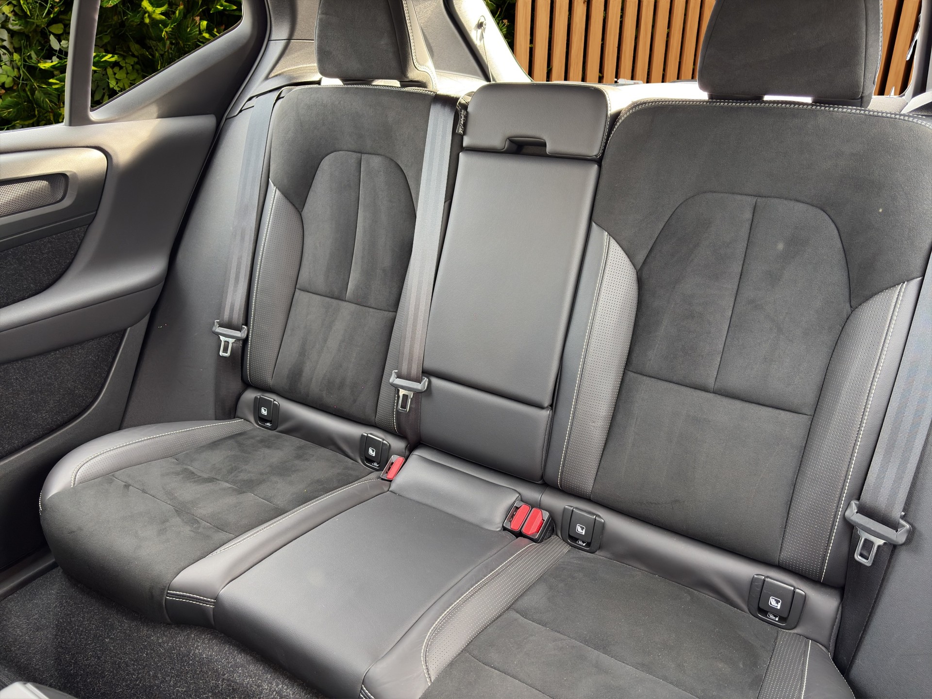 VOLVO XC40 1.5 T5 TE R-Design-image-13